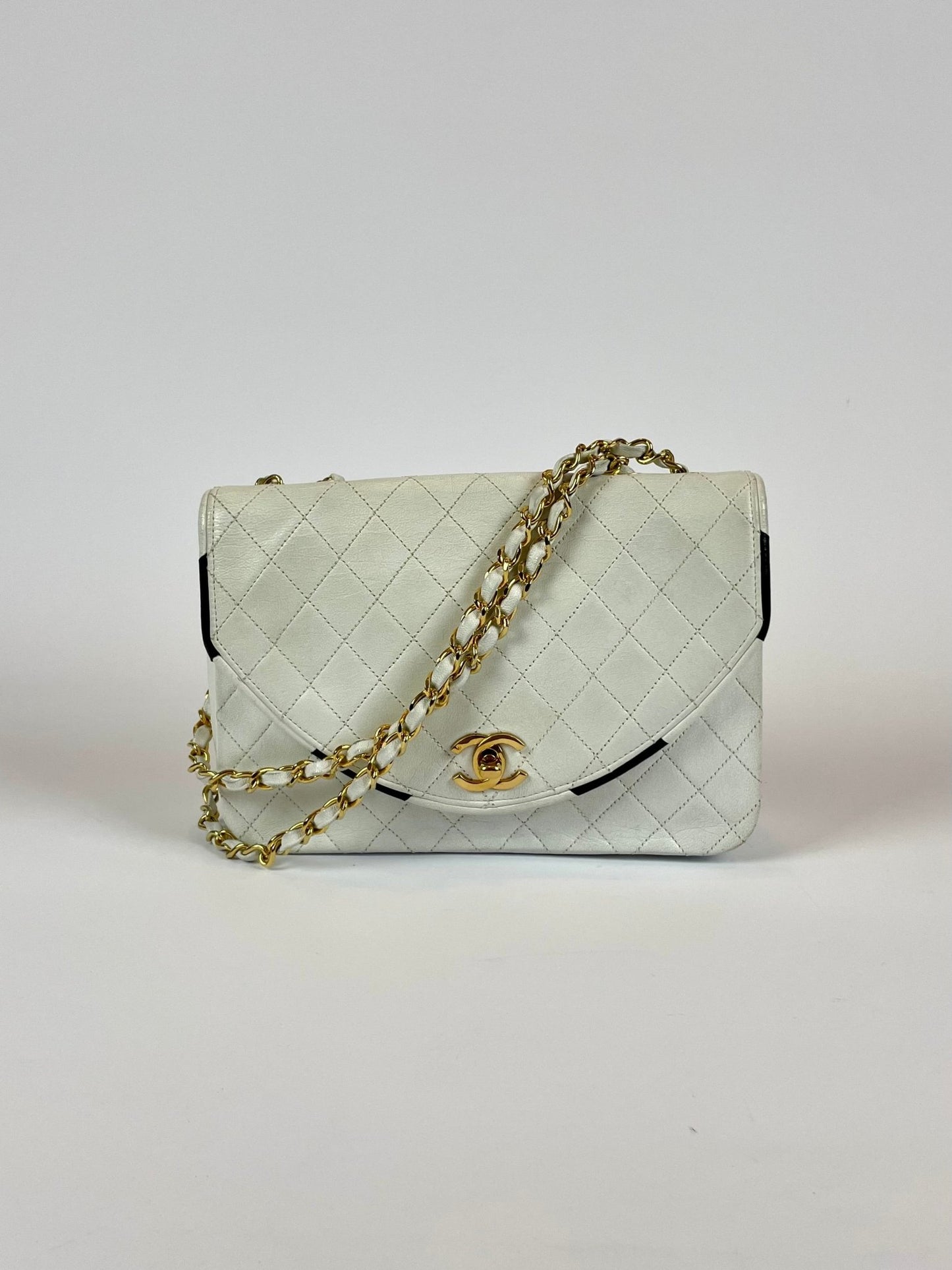 The Vintage Bag Chanel Matelasse
