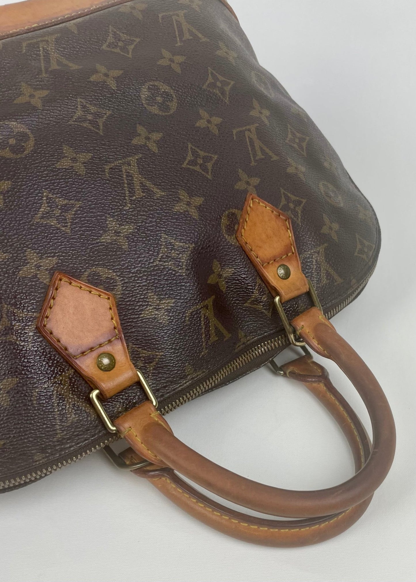 The Vintage Bag Louis Vuitton Alma