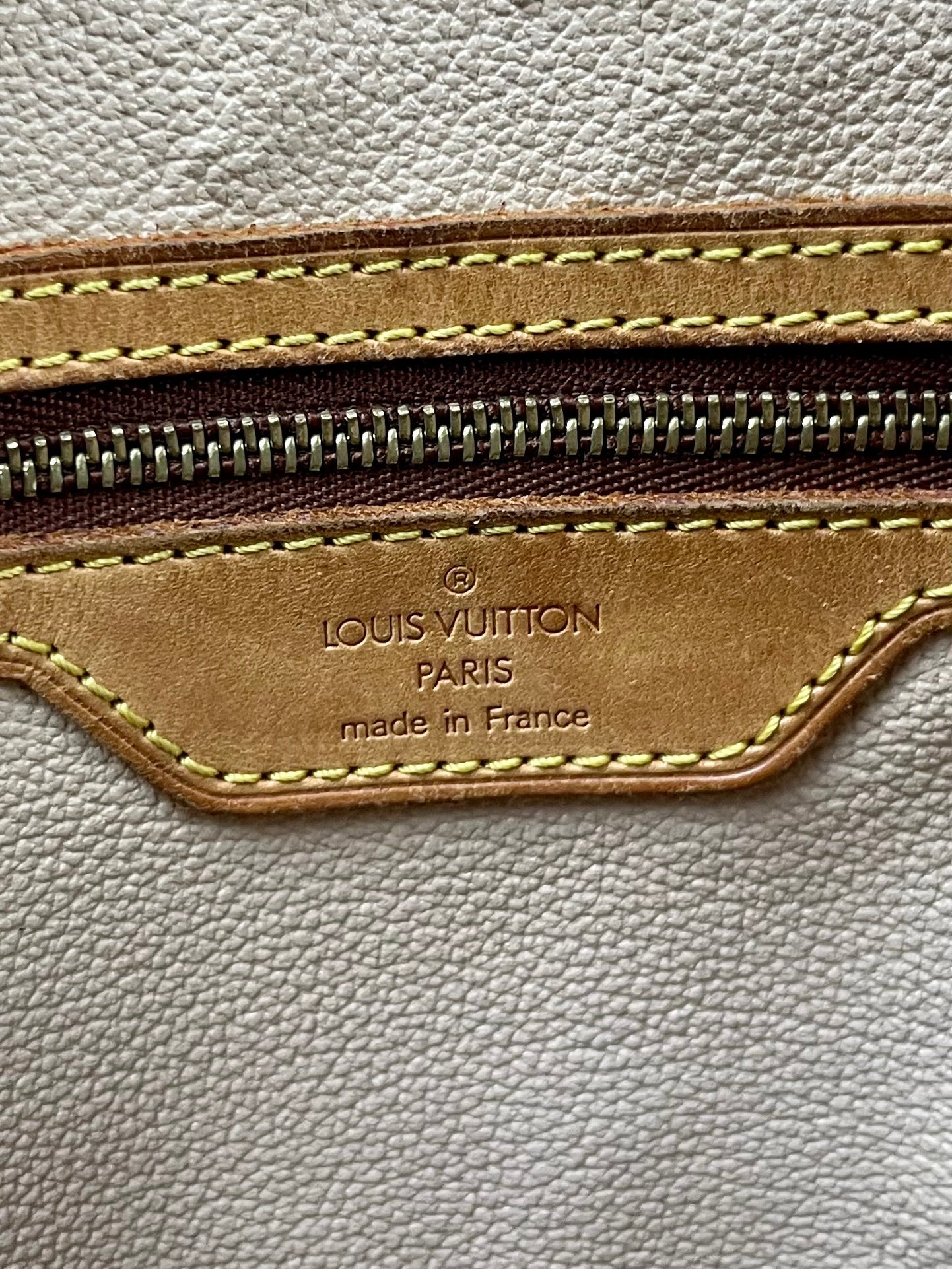 The Vintage Bag Louis Vuitton Bucket