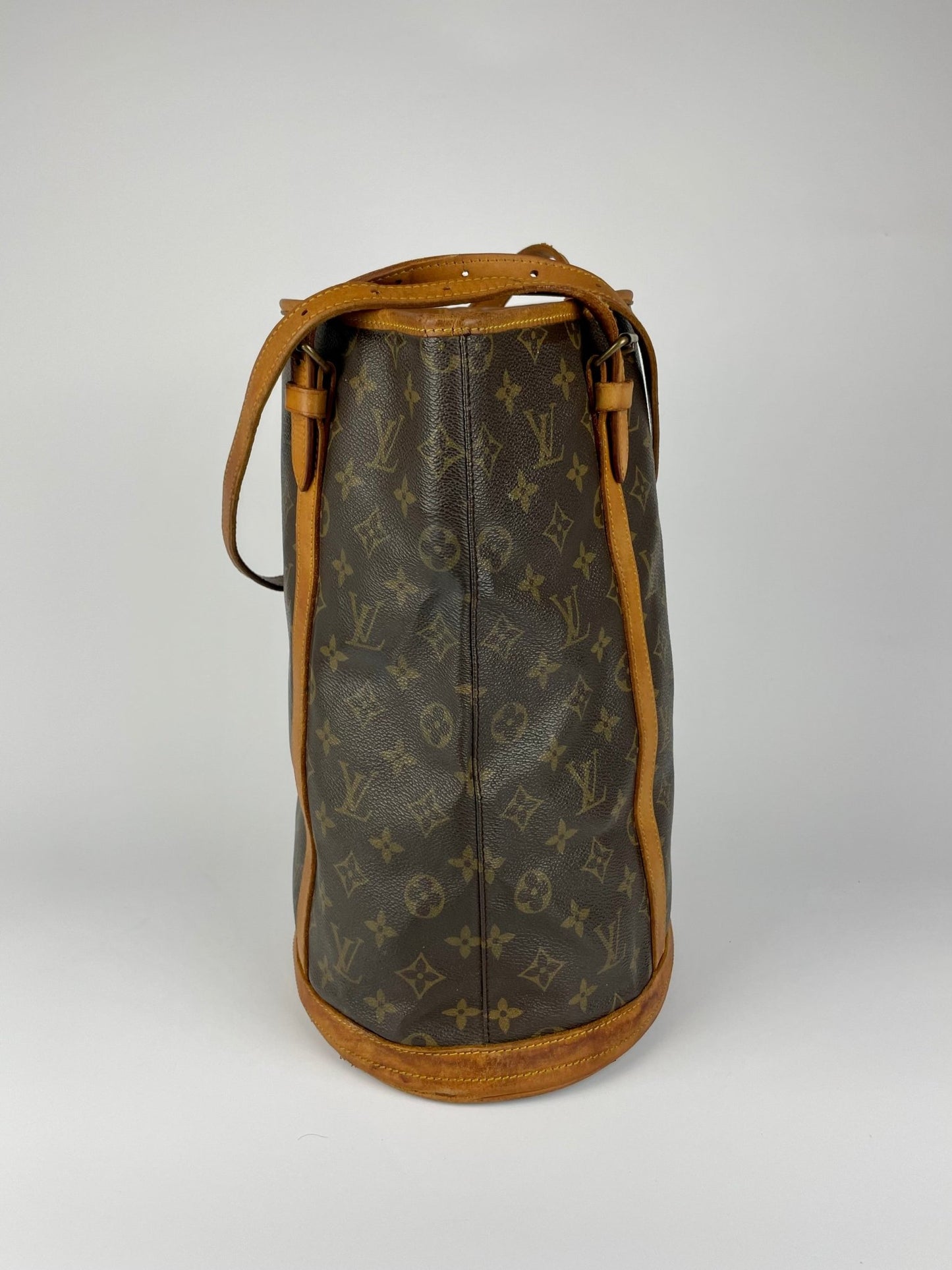 The Vintage Bag Louis Vuitton Bucket