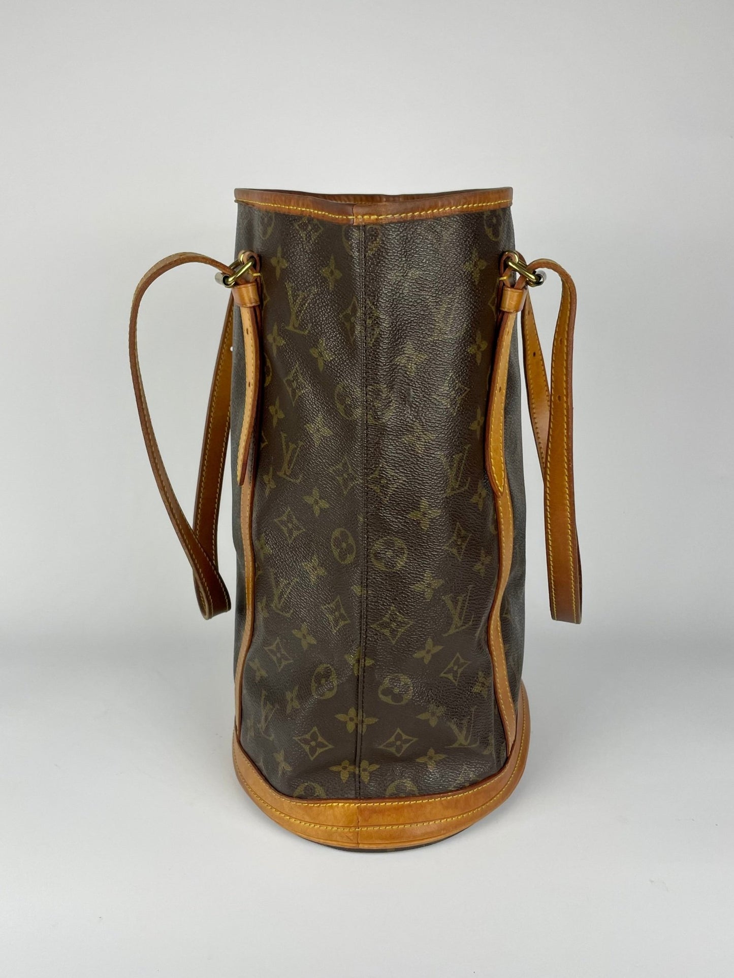 The Vintage Bag Louis Vuitton Bucket