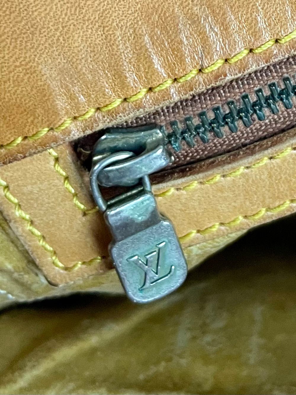 The Vintage Bag Louis Vuitton Bucket