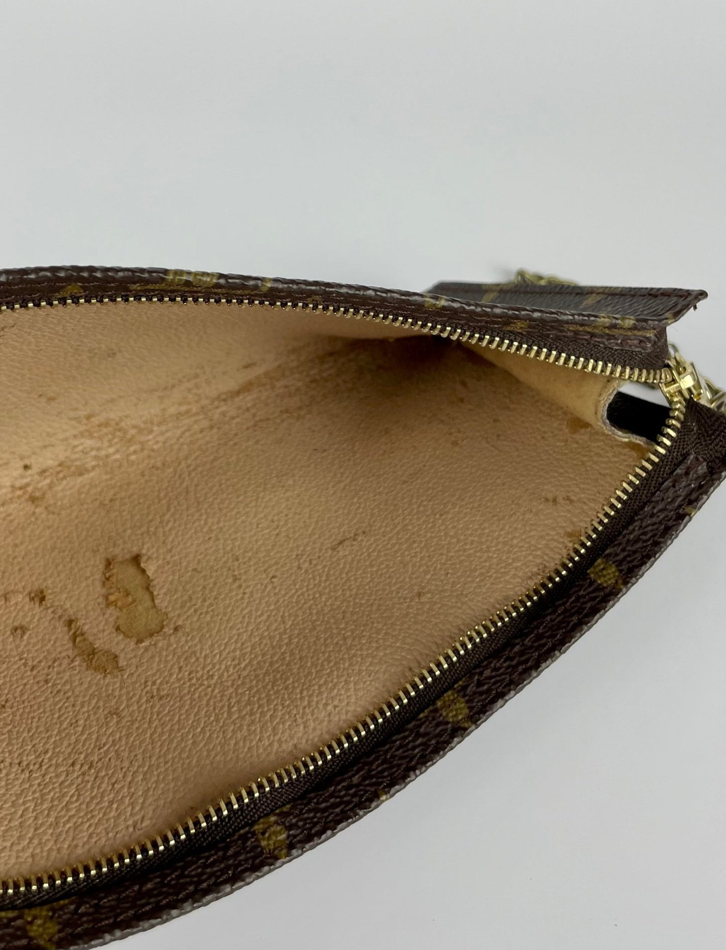 The Vintage Bag Louis Vuitton Clutch
