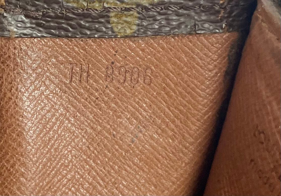 The Vintage Bag Louis Vuitton Poche Document