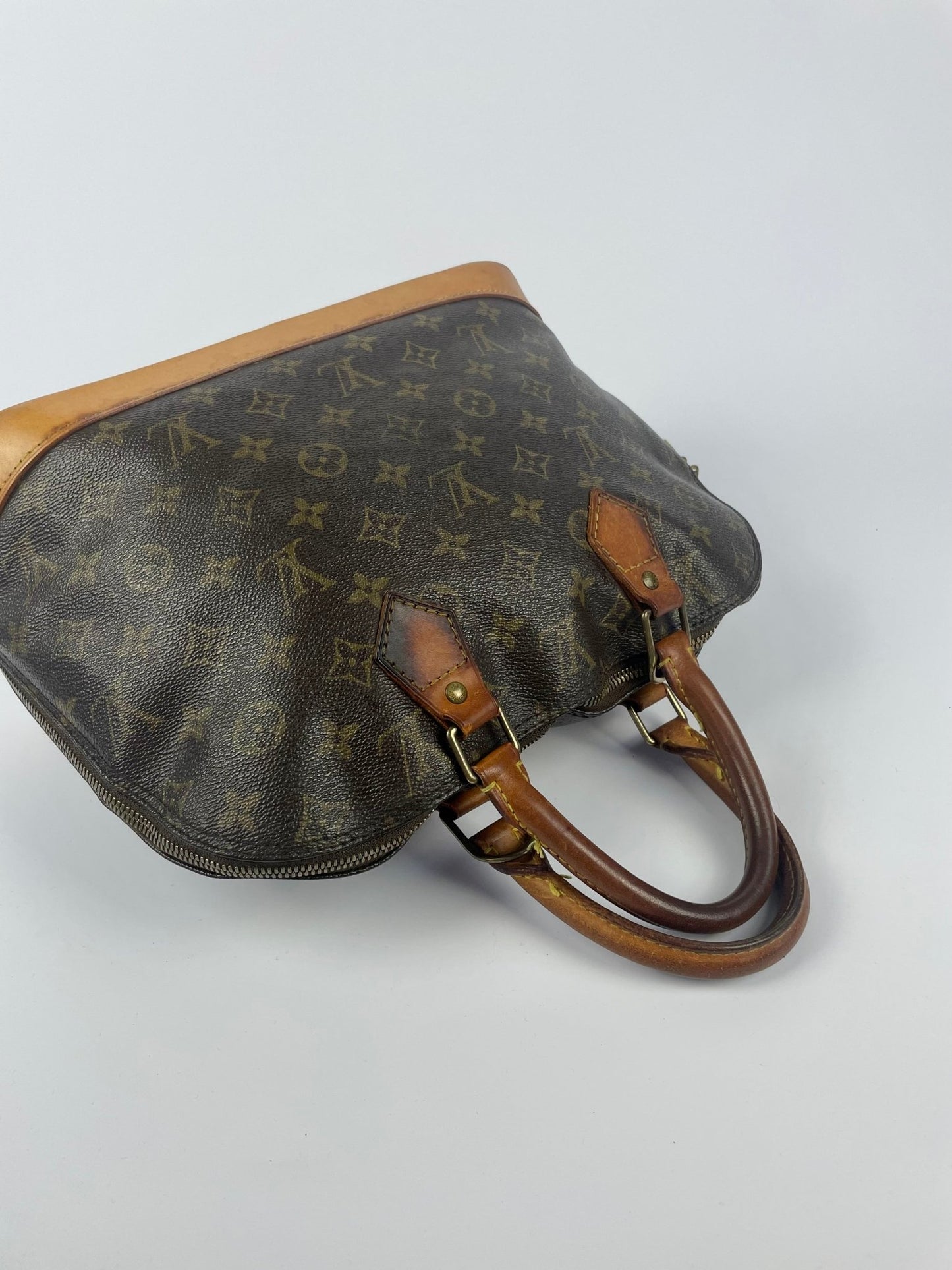 The Vintage Bag Louis Vuitton Alma