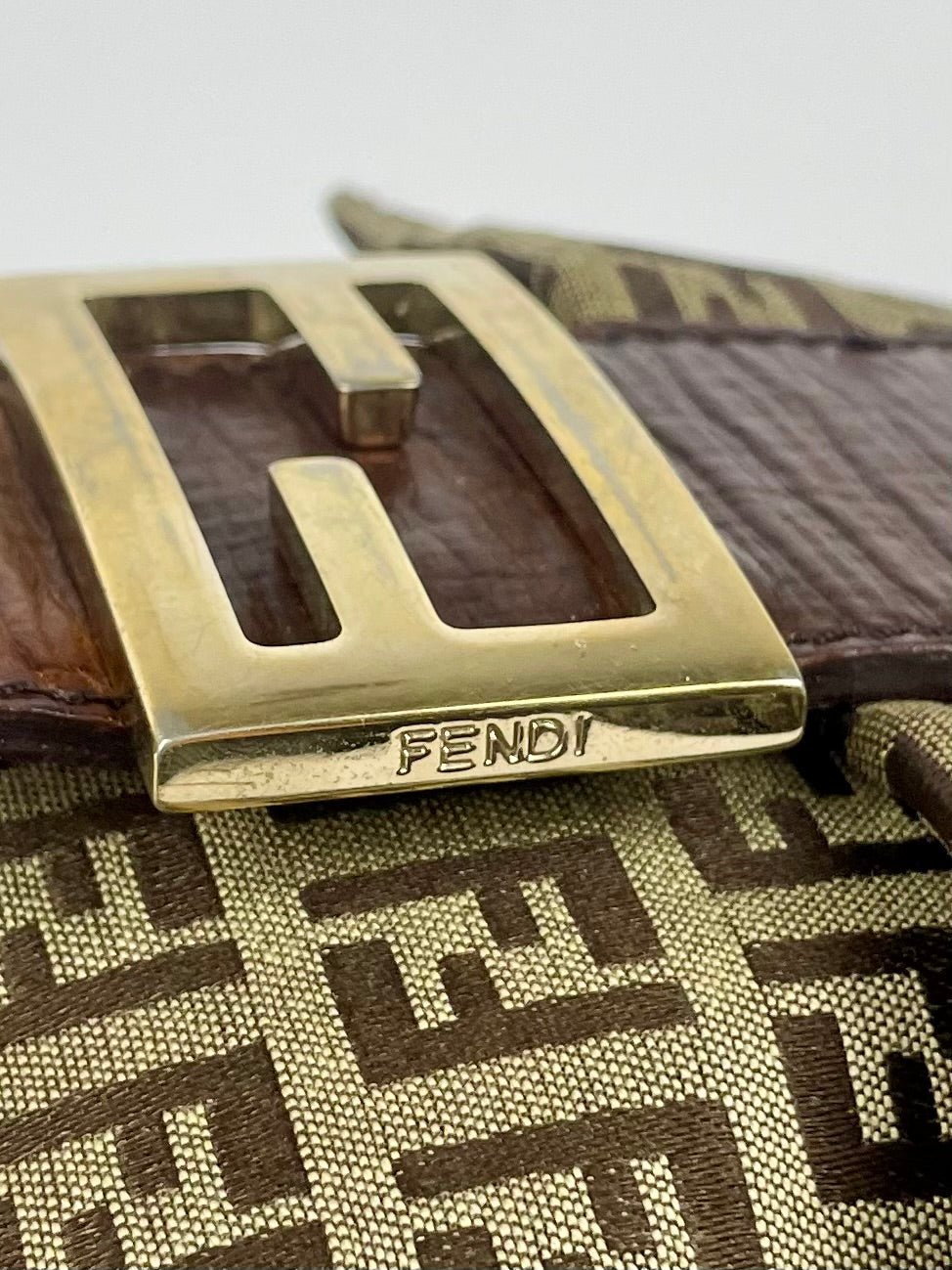The Vintage Bag Fendi Crossbody