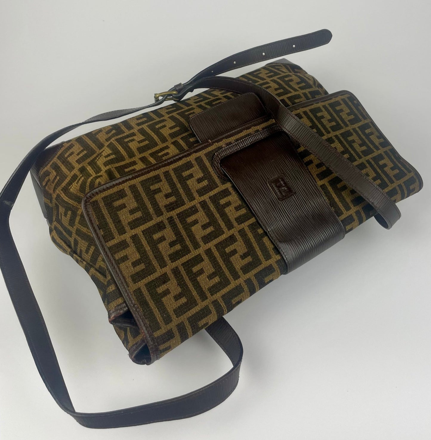 The Vintage Bag Fendi Messenger