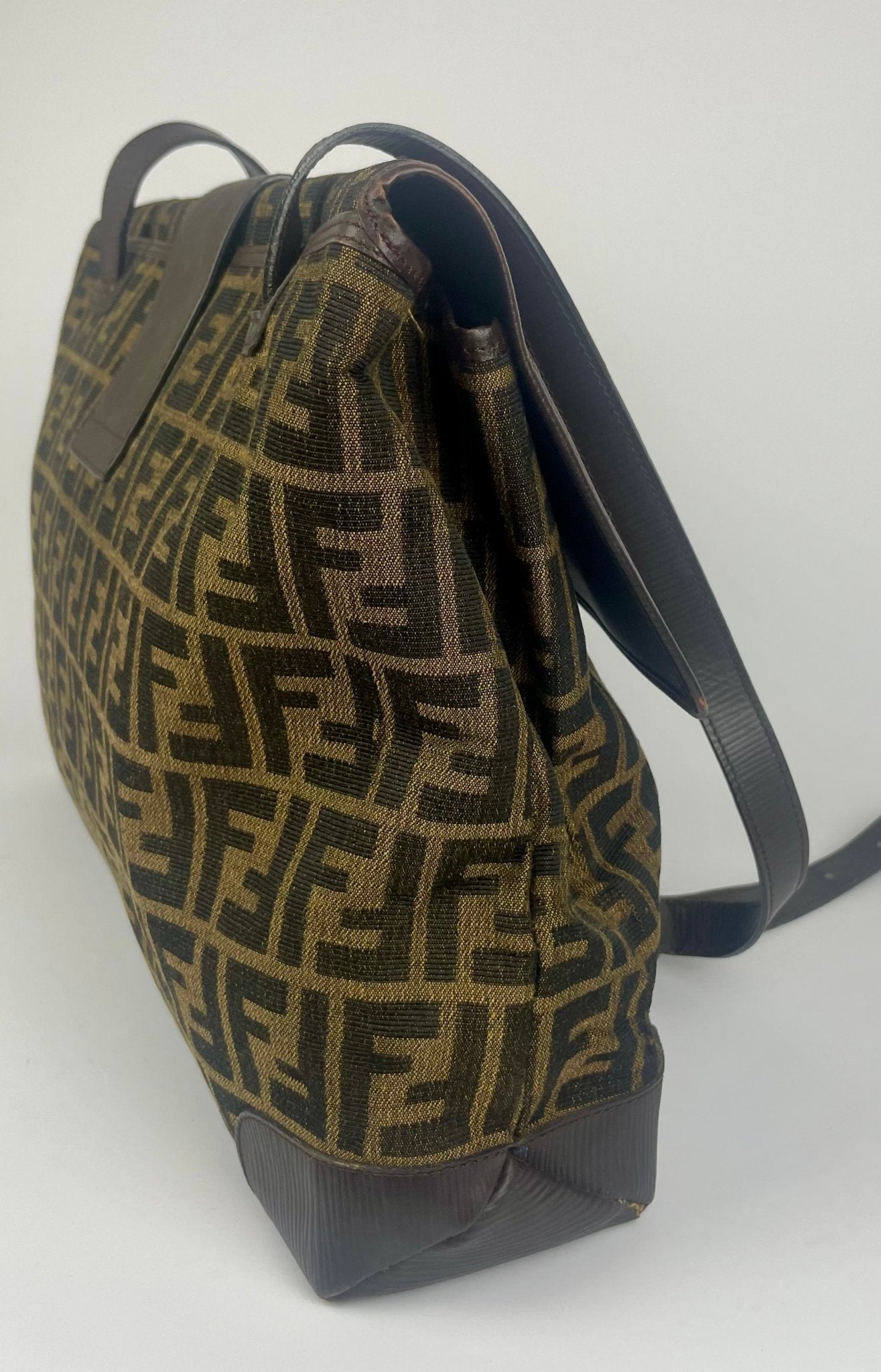 The Vintage Bag Fendi Messenger
