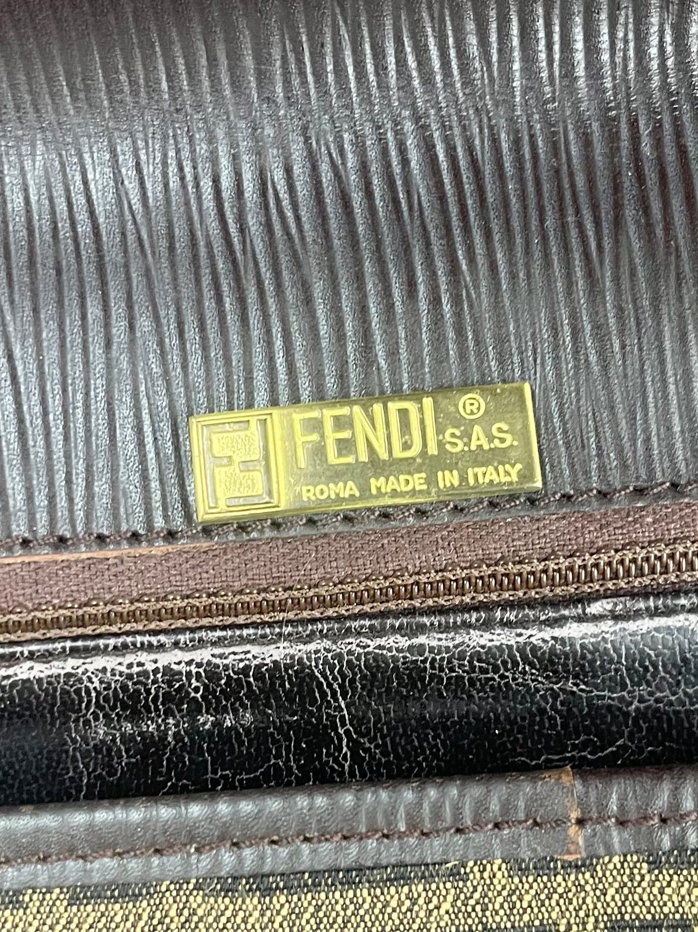 The Vintage Bag Fendi Messenger