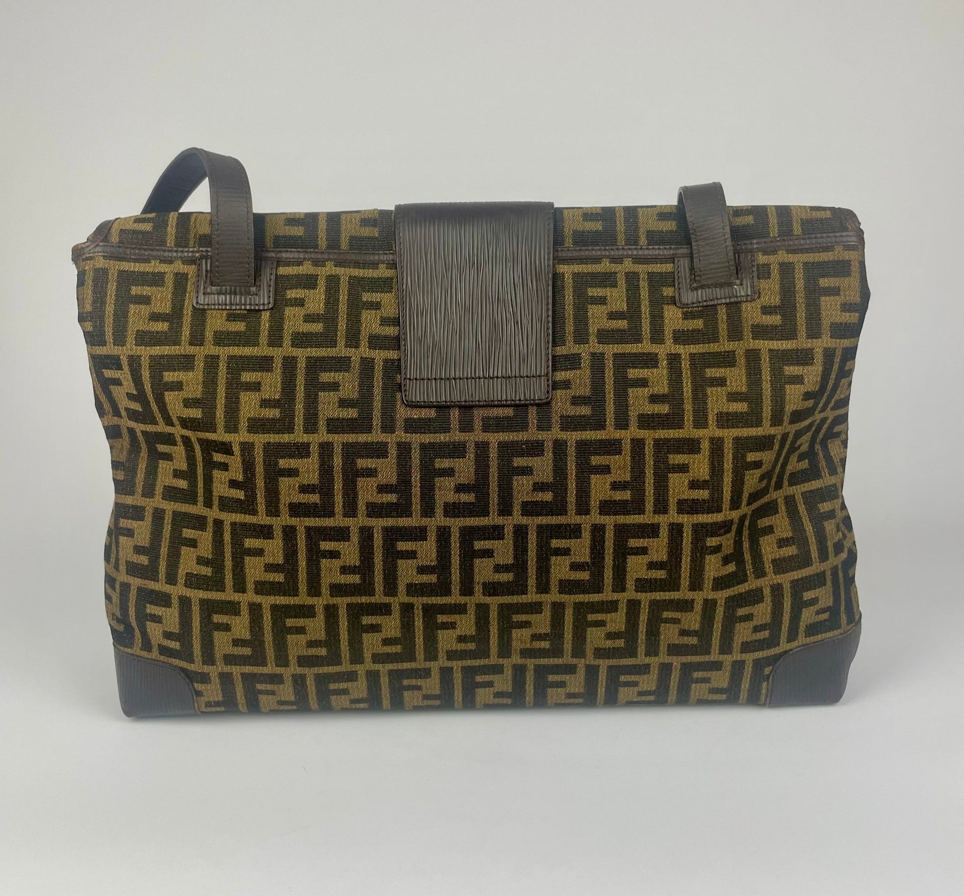 The Vintage Bag Fendi Messenger