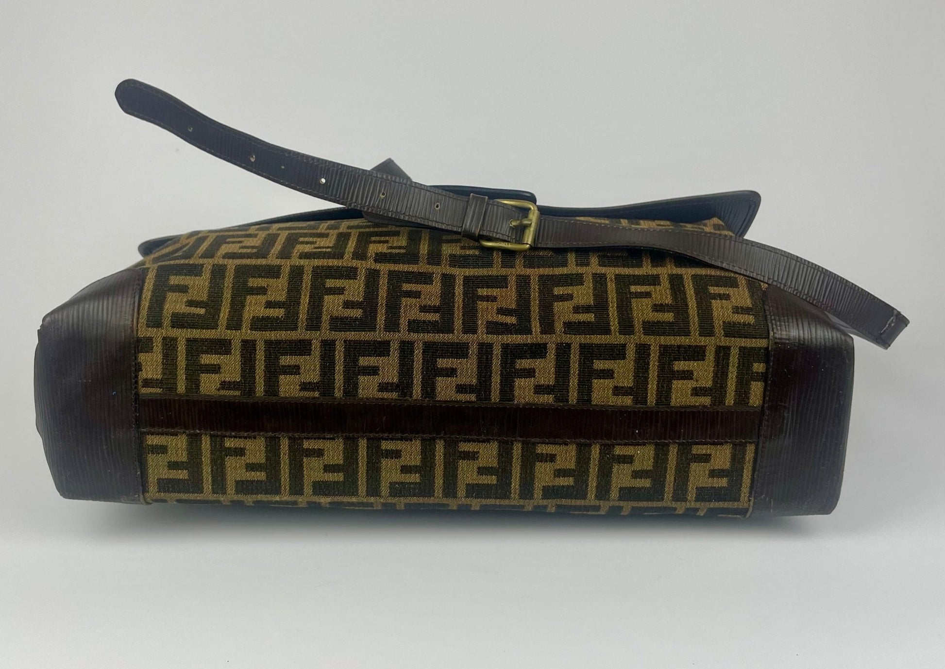 The Vintage Bag Fendi Messenger