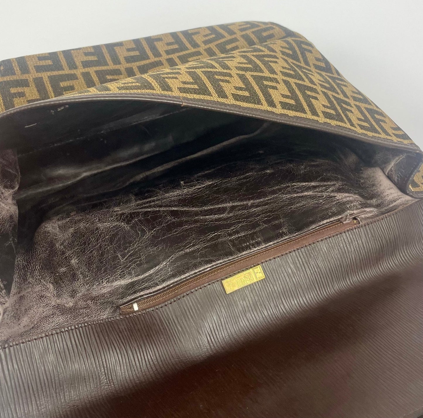 The Vintage Bag Fendi Messenger
