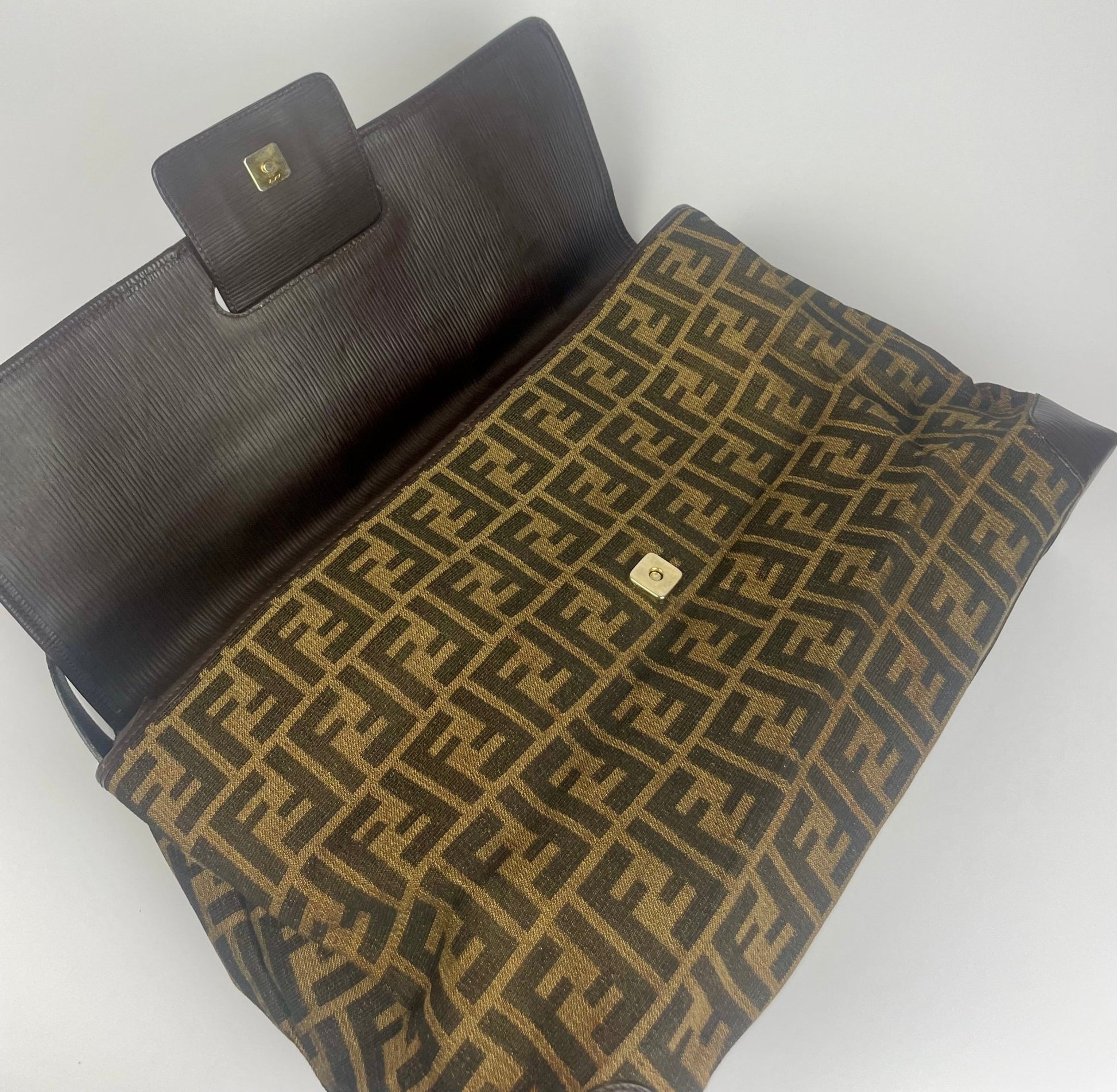 The Vintage Bag Fendi Messenger