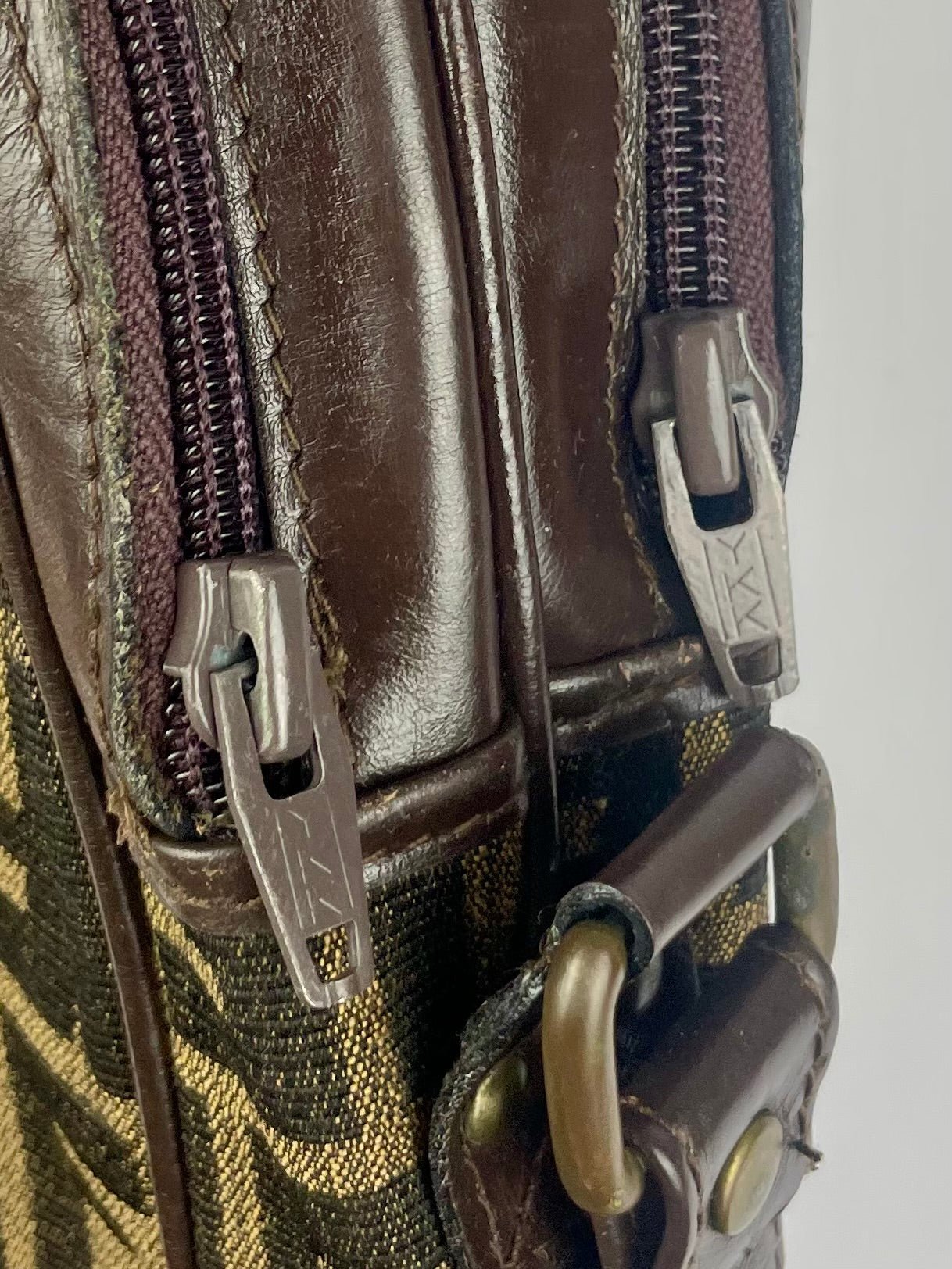 The Vintage Bag Fendi messenger crossbody