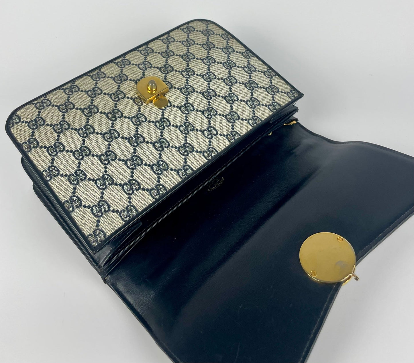 The Vintage Bag Gucci Clutch