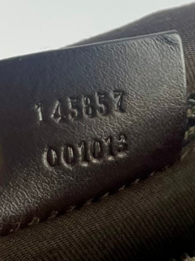 The Vintage Bag Gucci Crossbody Messenger