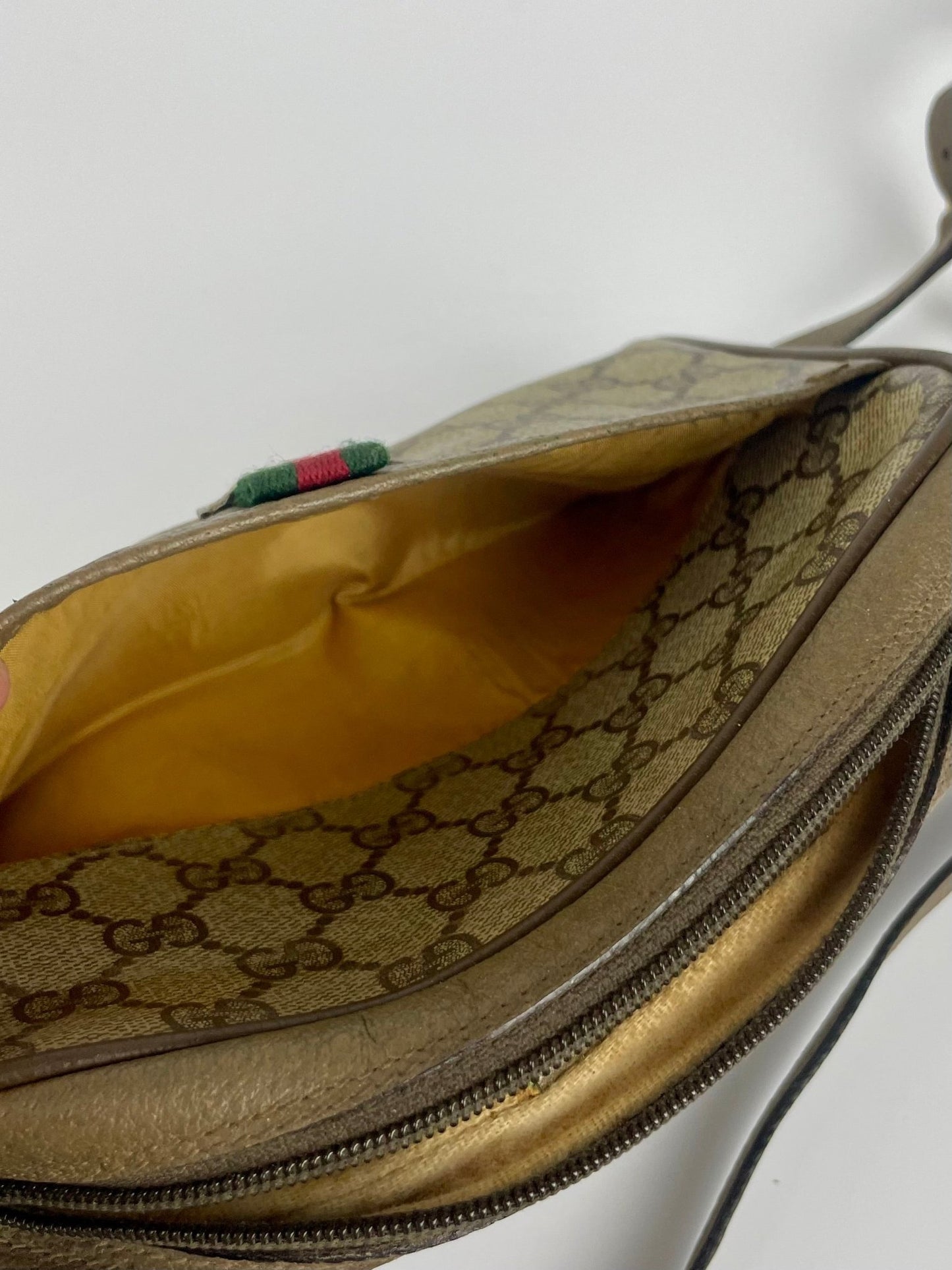 The Vintage Bag Gucci Sherry Line Crossbody