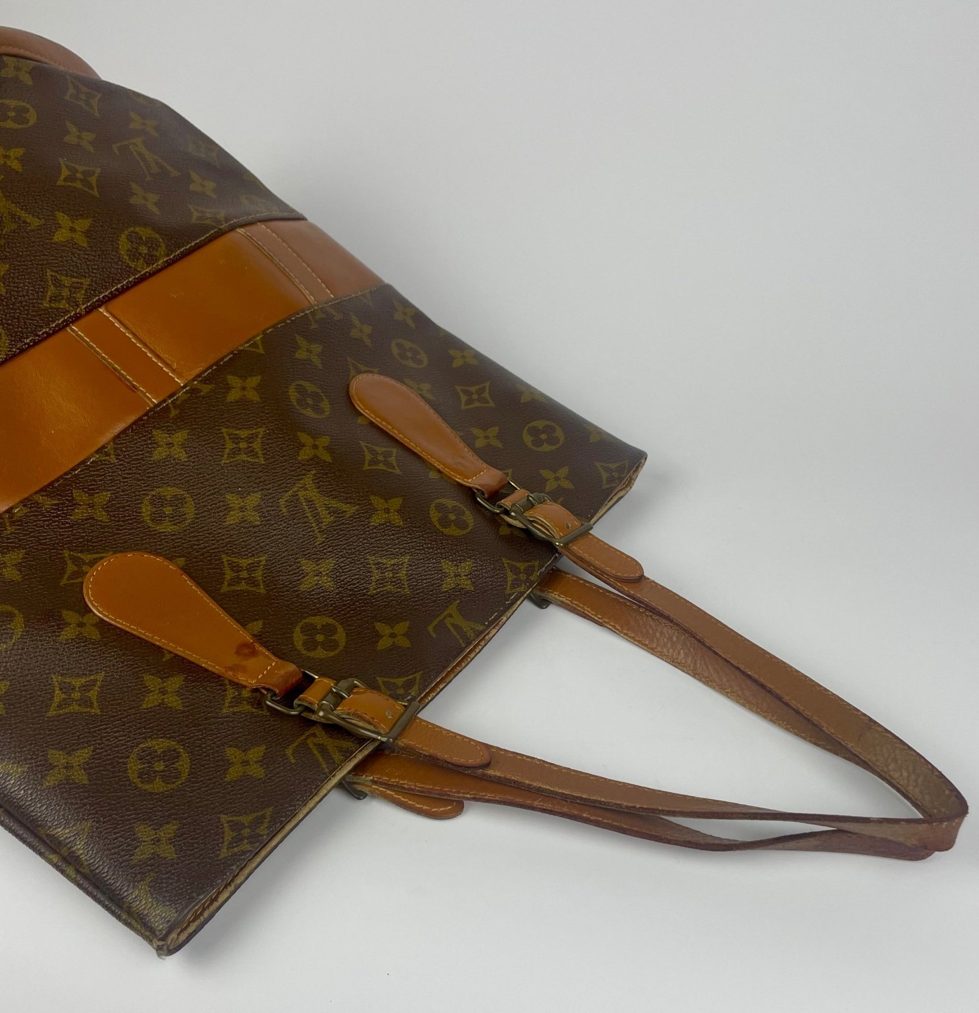 The Vintage Bag Louis Vuitton Bucket GM