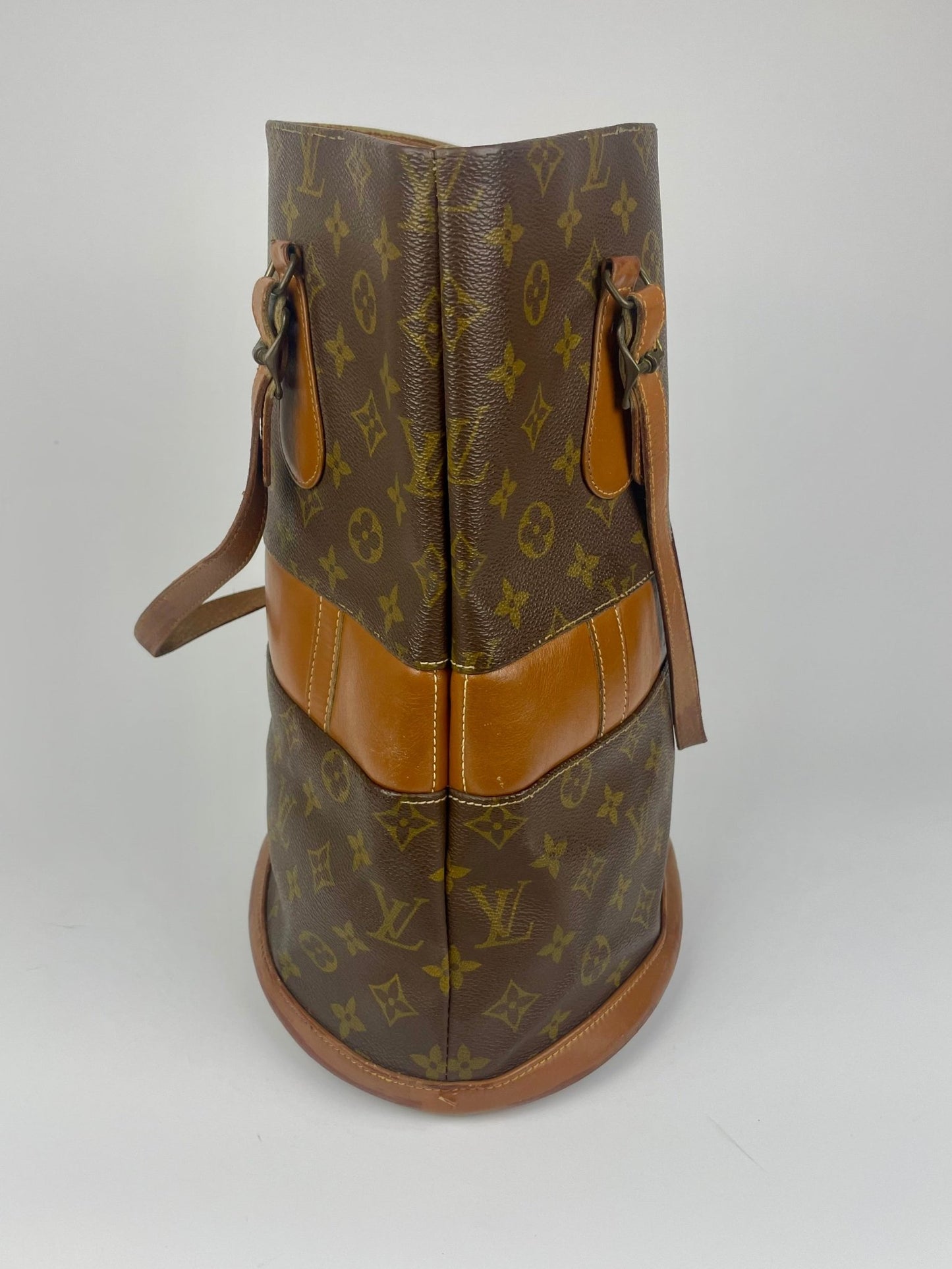 The Vintage Bag Louis Vuitton Bucket GM