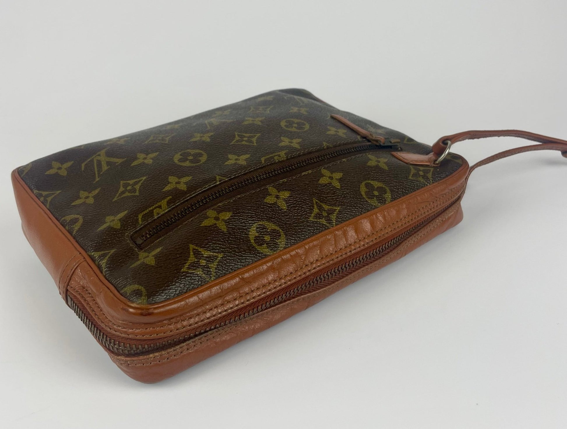 The Vintage Bag Louis Vuitton Clutch