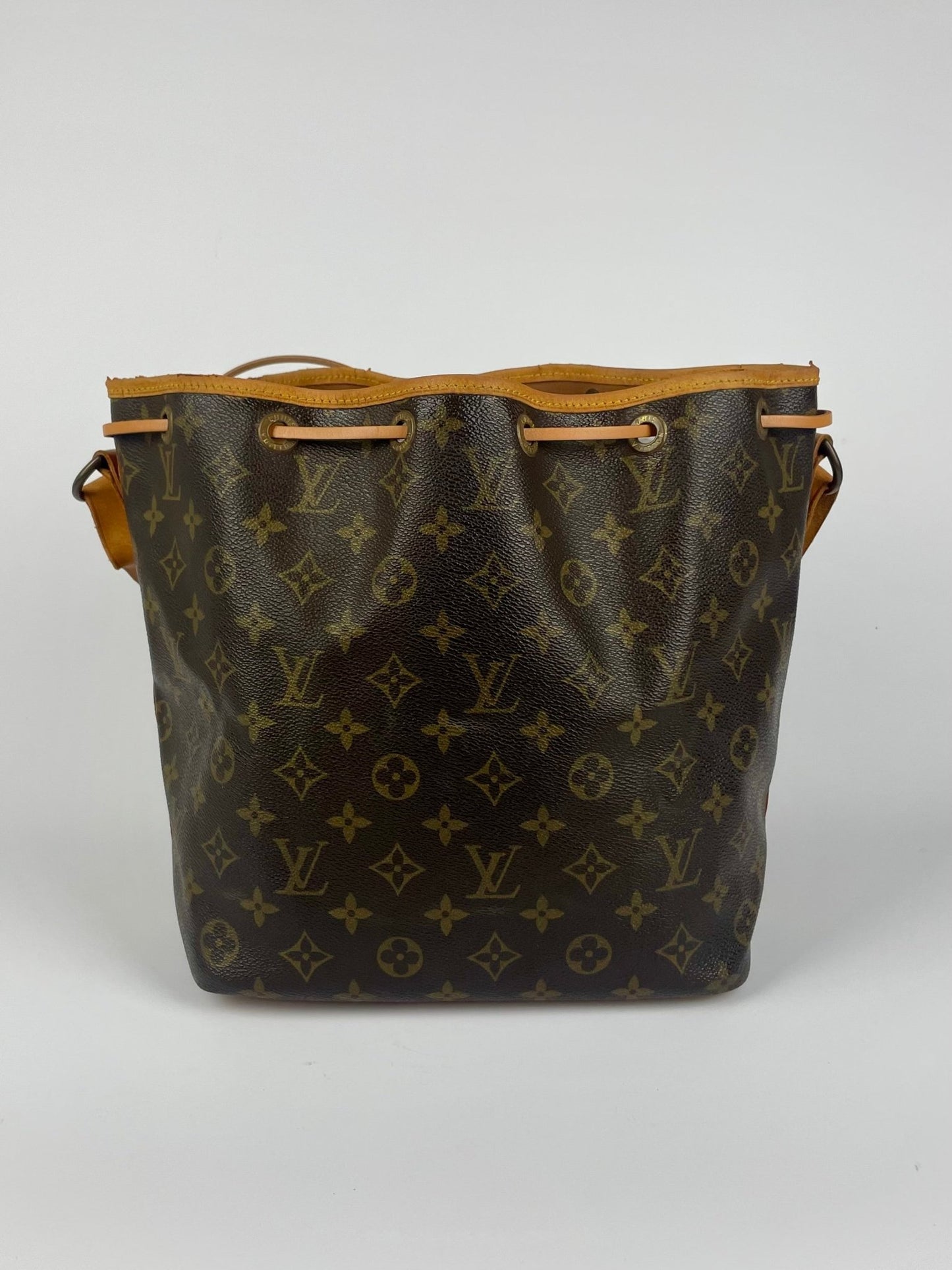 The Vintage Bag Louis Vuitton Petit Noe
