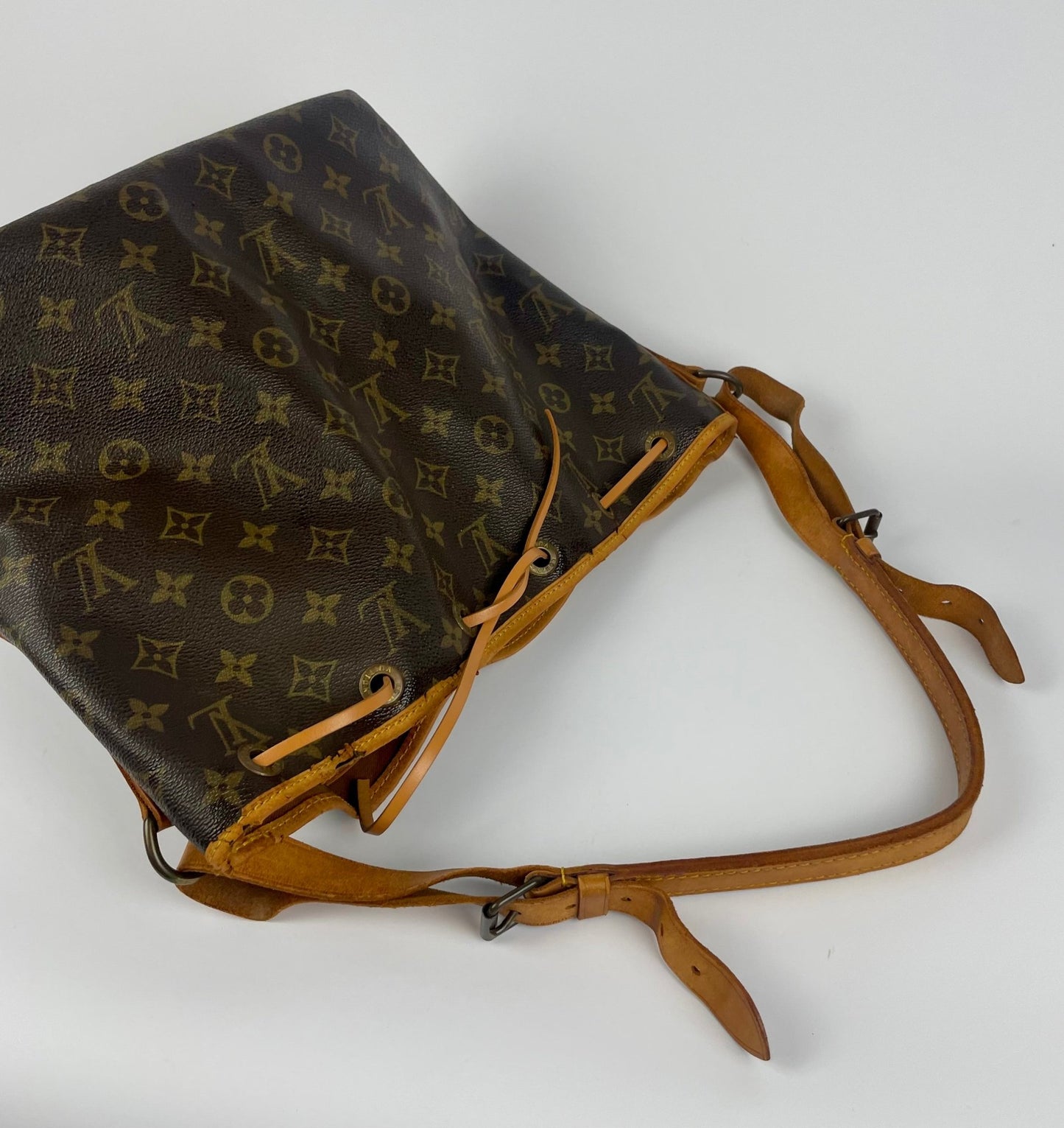 The Vintage Bag Louis Vuitton Petit Noe