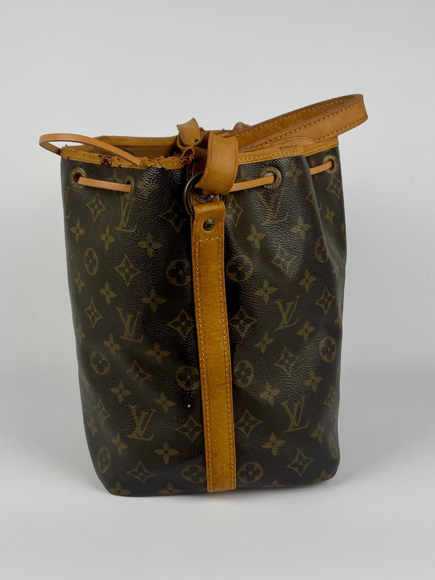 The Vintage Bag Louis Vuitton Petit Noe