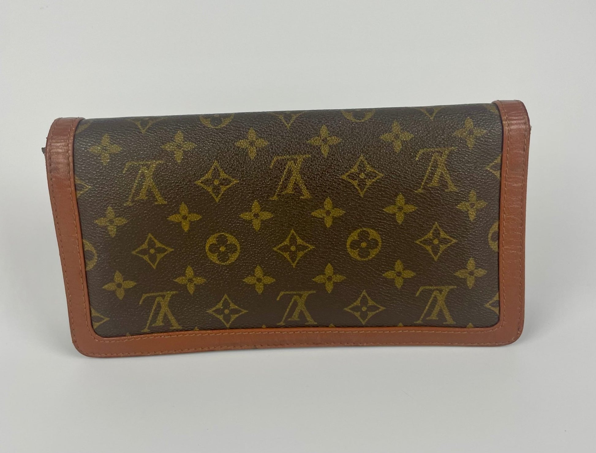The Vintage Bag Louis Vuitton Pochette Dame
