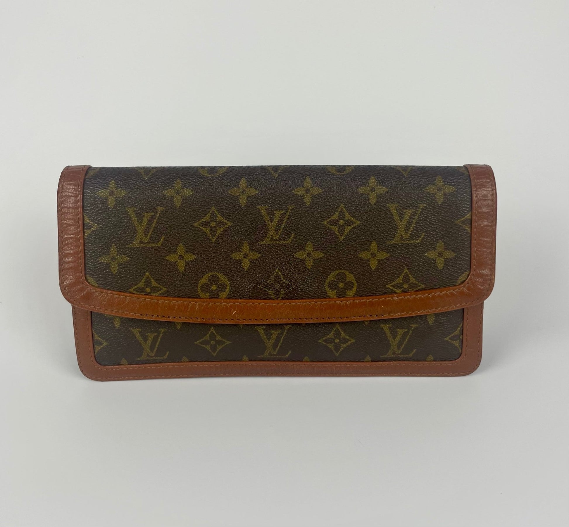 The Vintage Bag Louis Vuitton Pochette Dame