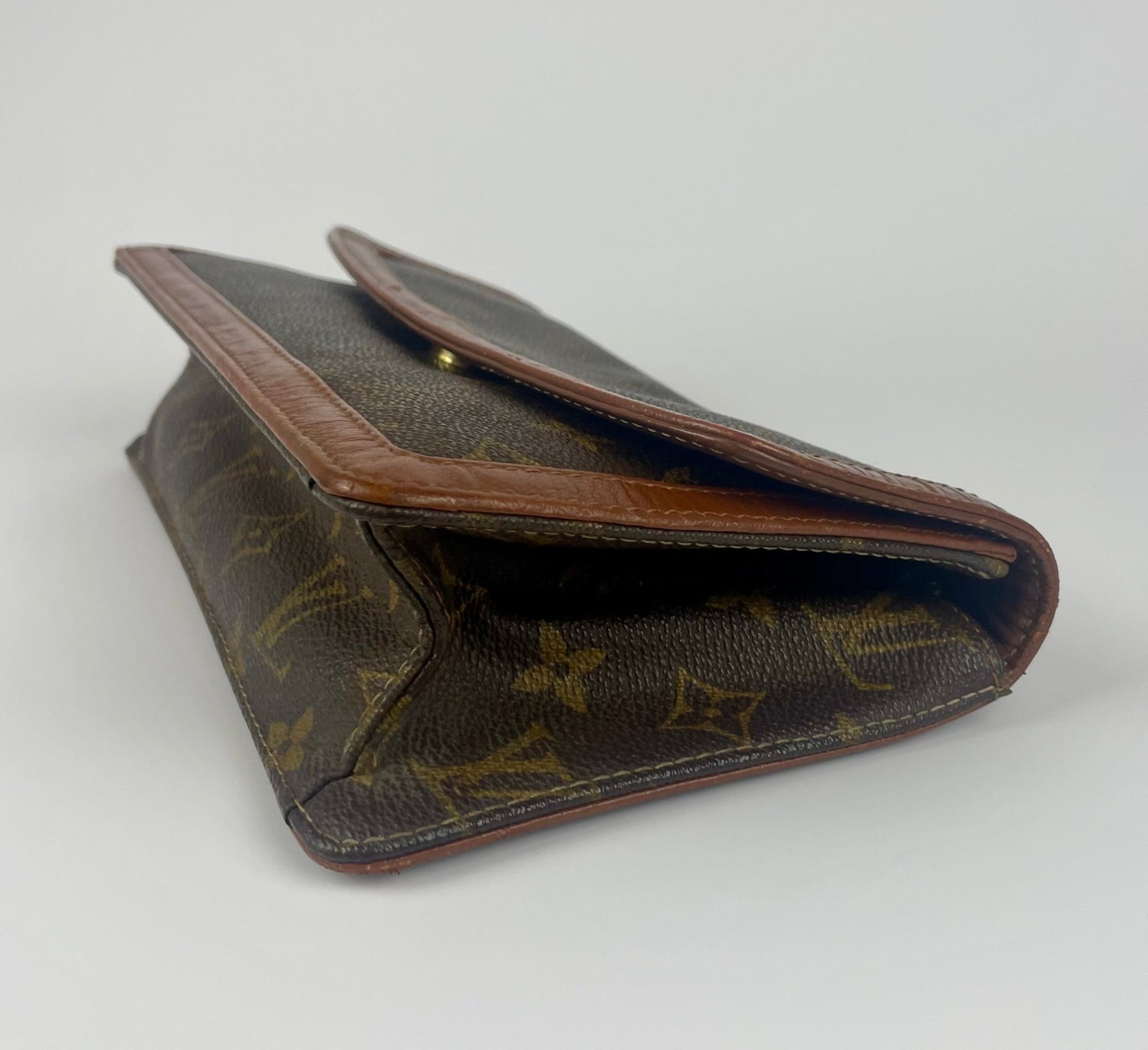 The Vintage Bag Louis Vuitton Pochette Dame