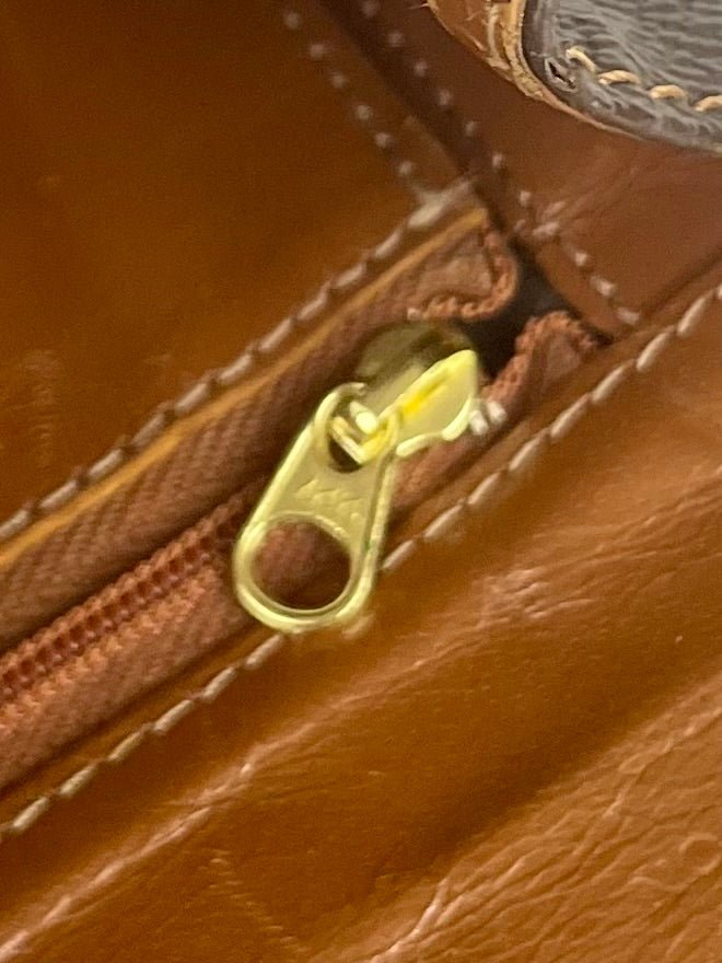 The Vintage Bag Louis Vuitton Pochette Dame