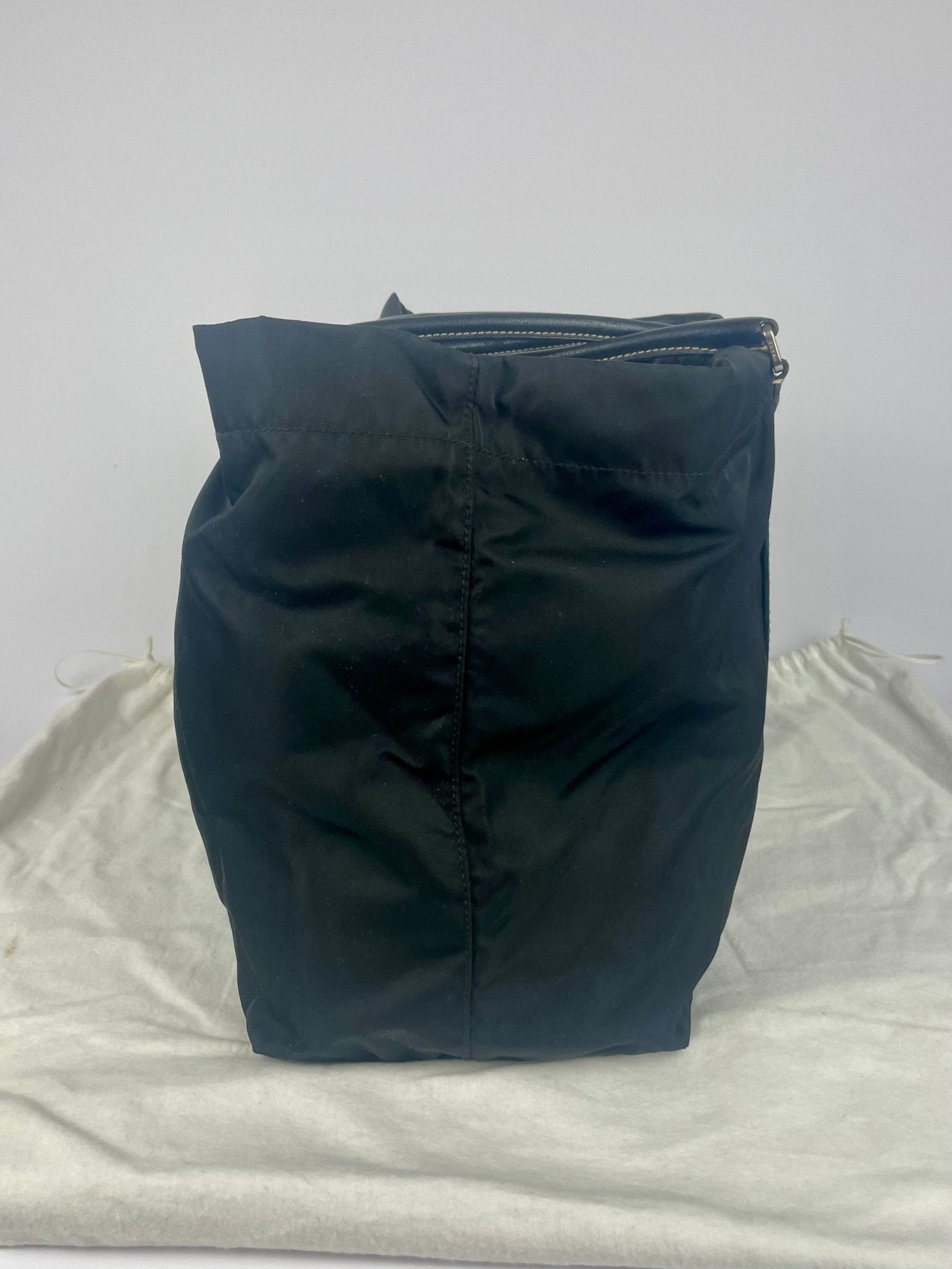 The Vintage Bag Prada Skuldertaske