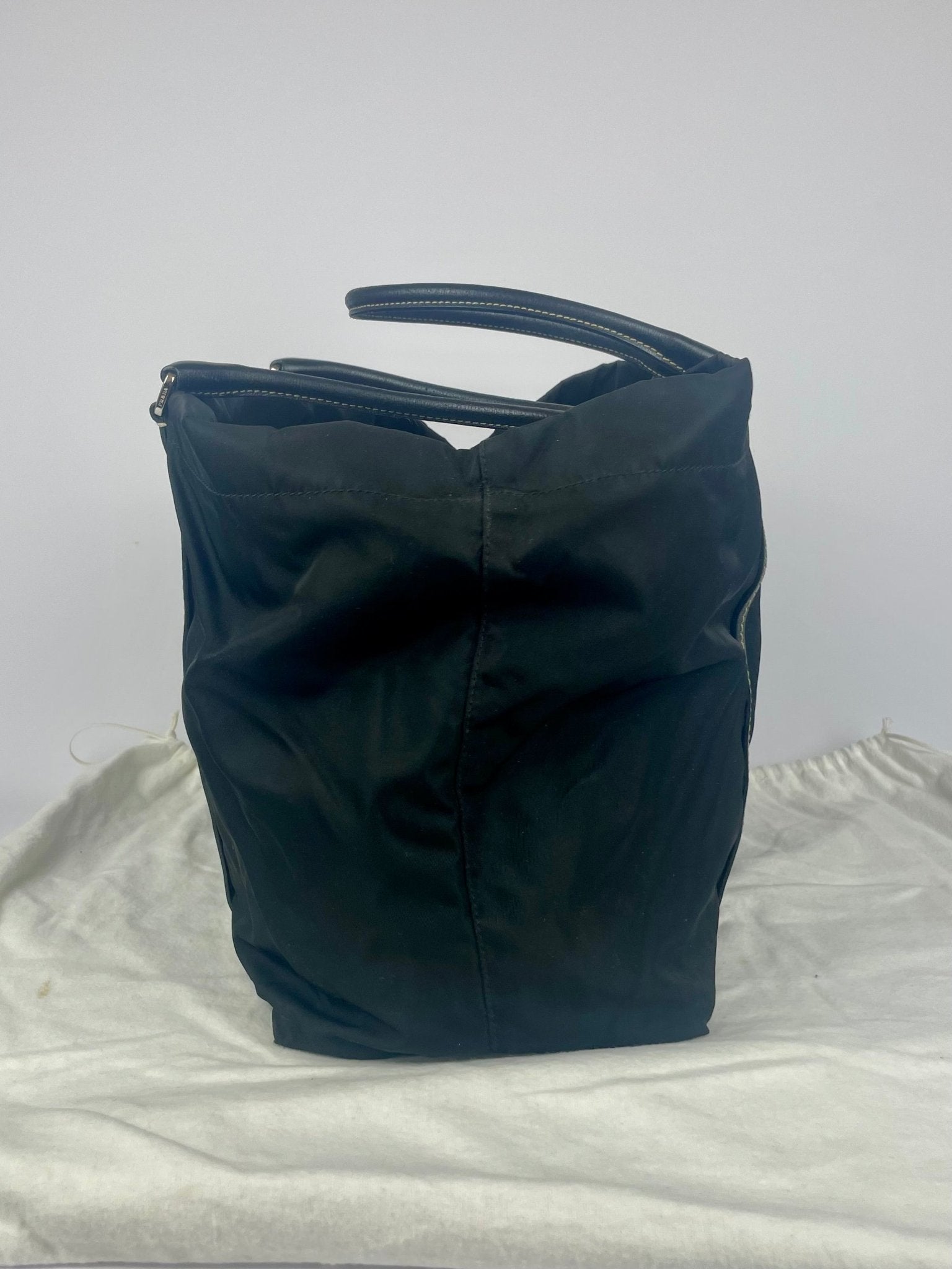 The Vintage Bag Prada Skuldertaske