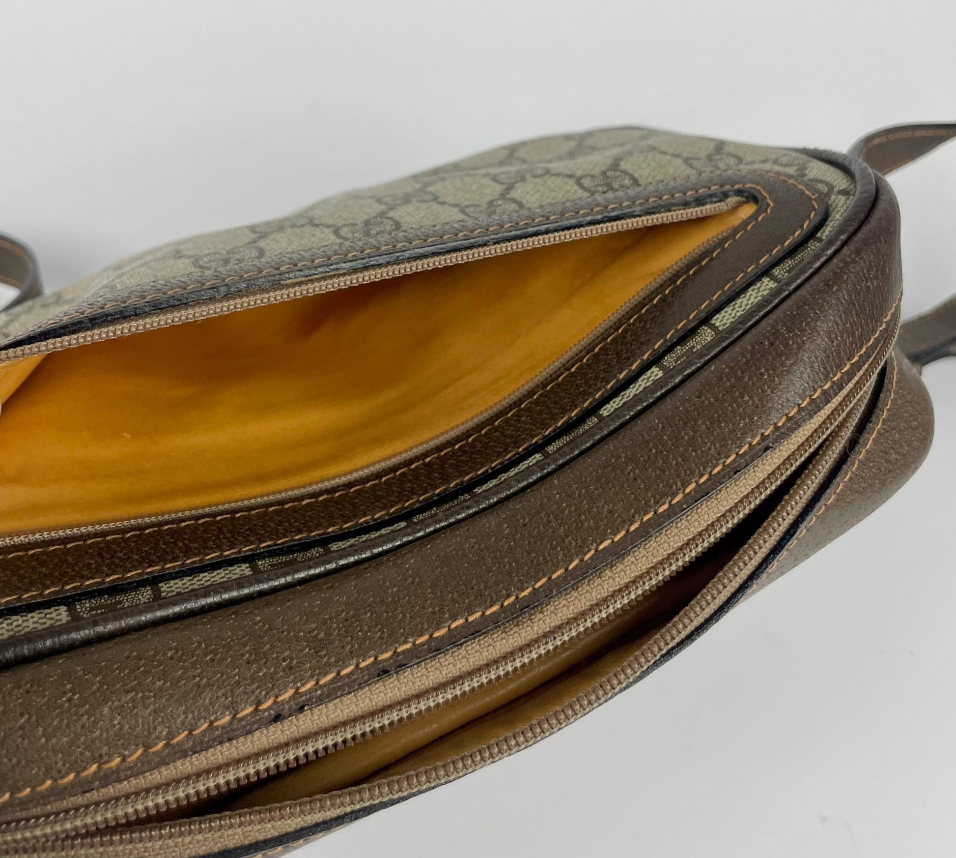 The Vintage Bag Gucci Crossbody