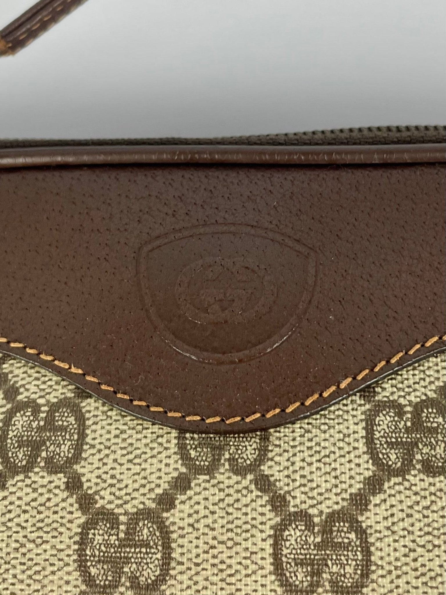 The Vintage Bag Gucci Crossbody