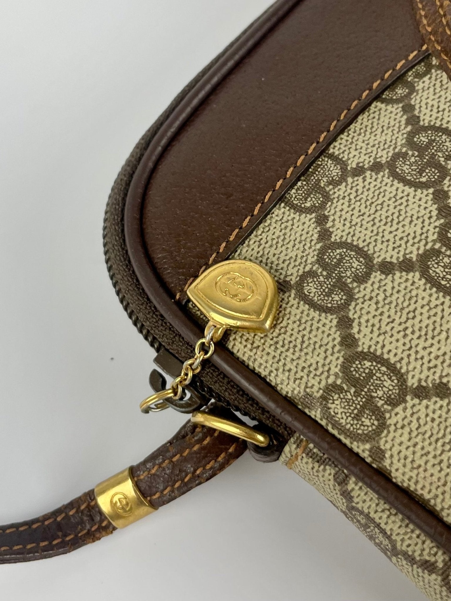 The Vintage Bag Gucci Crossbody