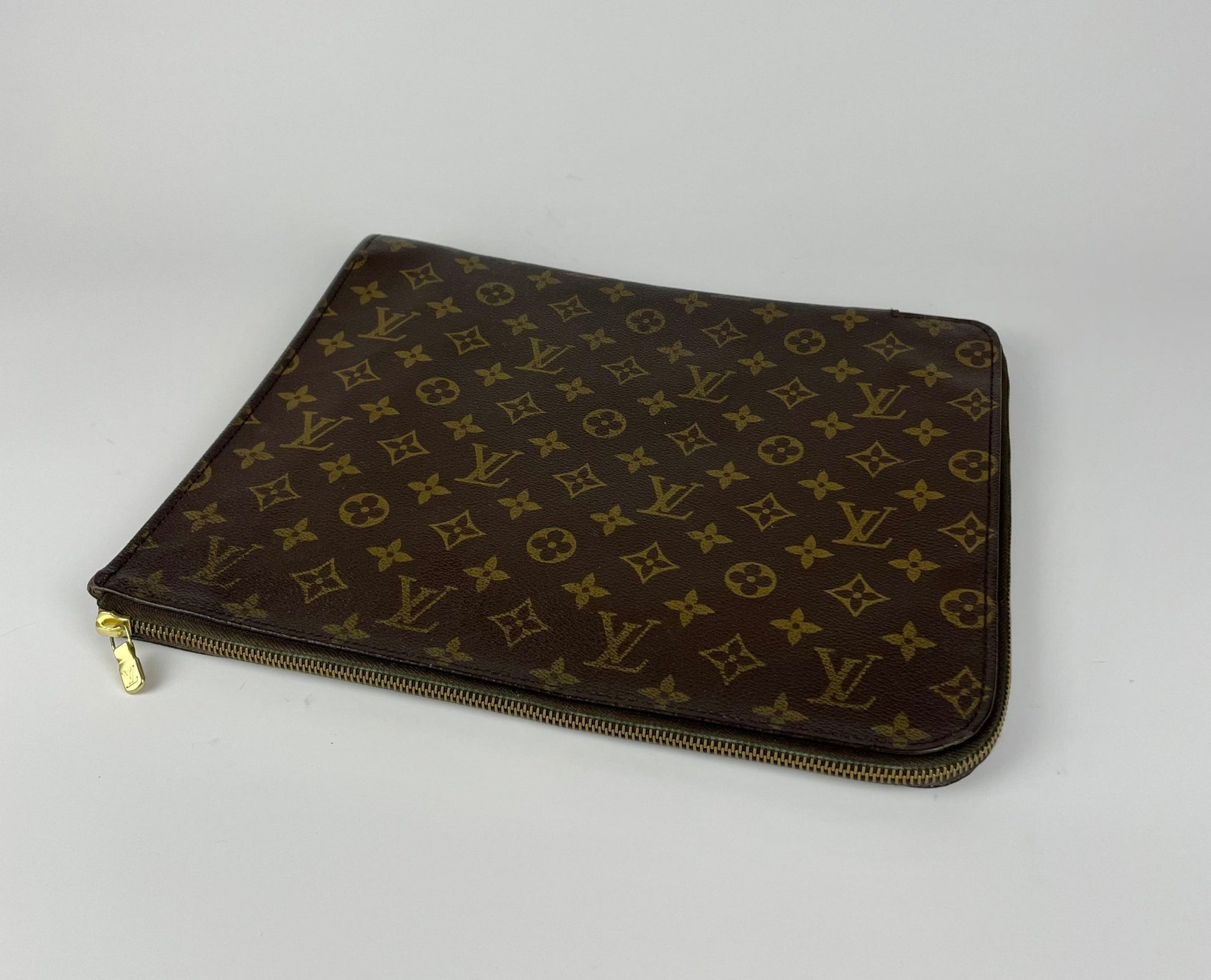 The Vintage Bag Louis Vuitton Poche Document