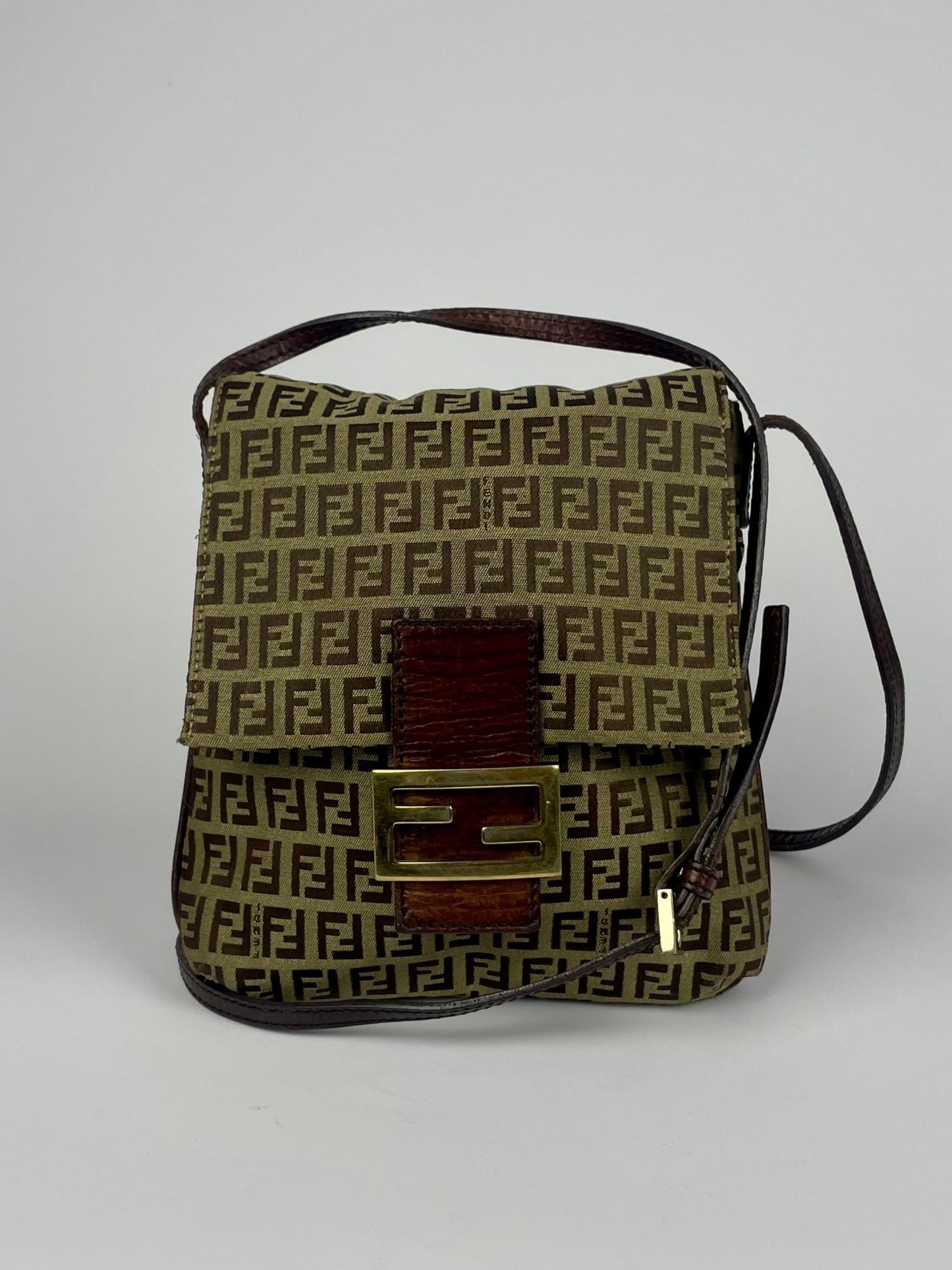 The Vintage Bag Fendi Crossbody