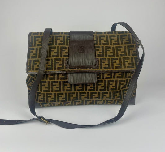 The Vintage Bag Fendi Messenger