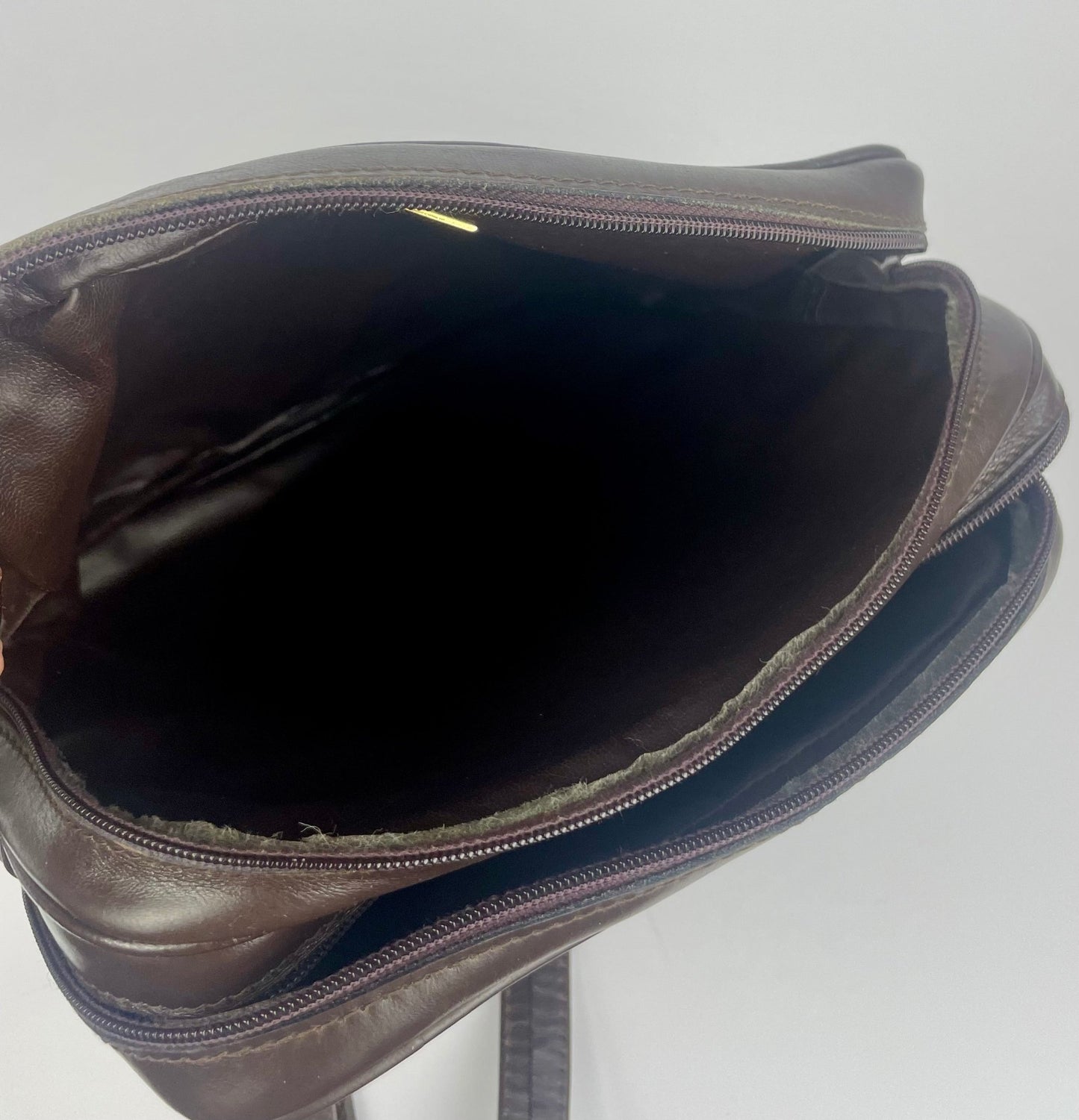 The Vintage Bag Fendi messenger crossbody