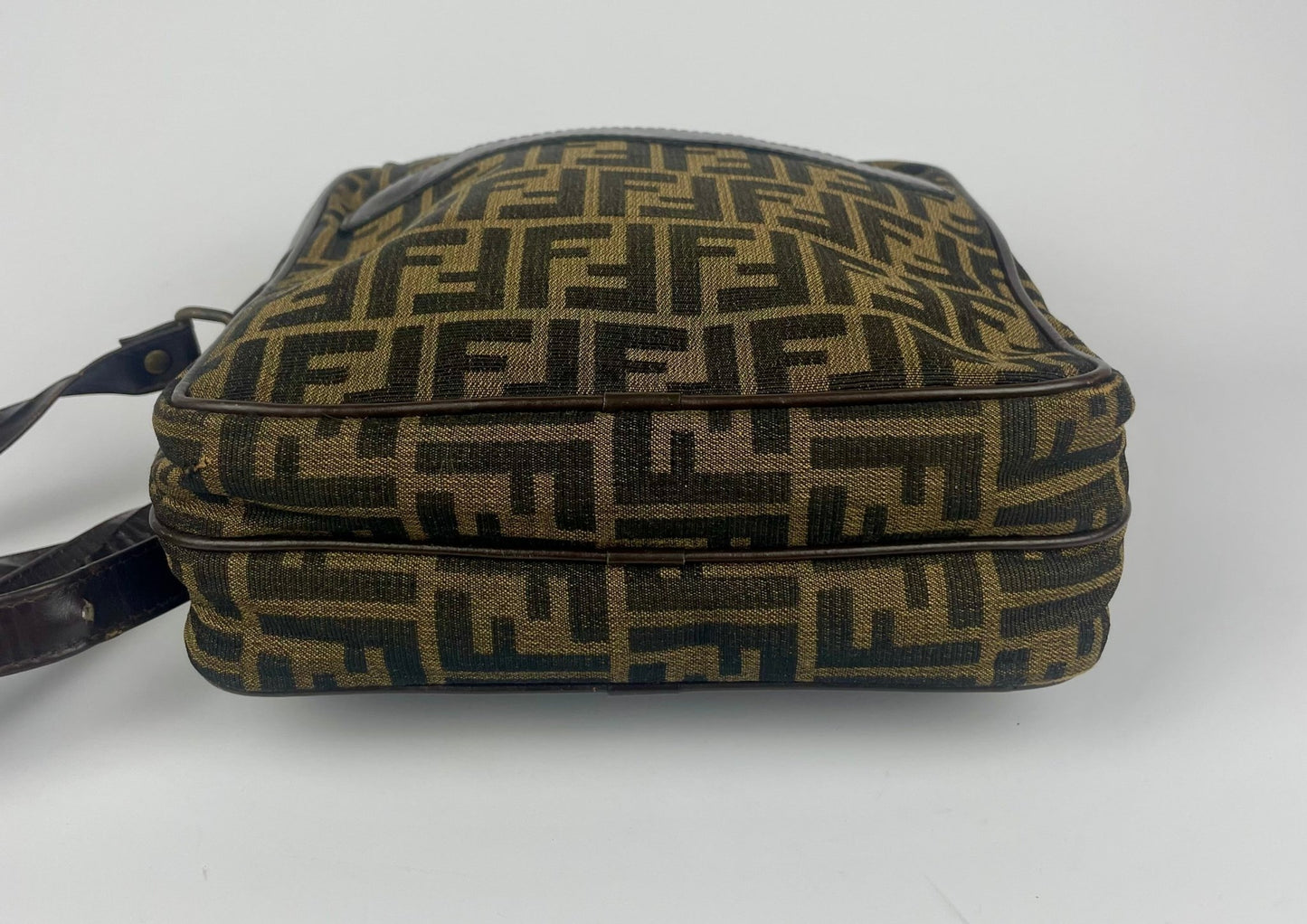 The Vintage Bag Fendi messenger crossbody