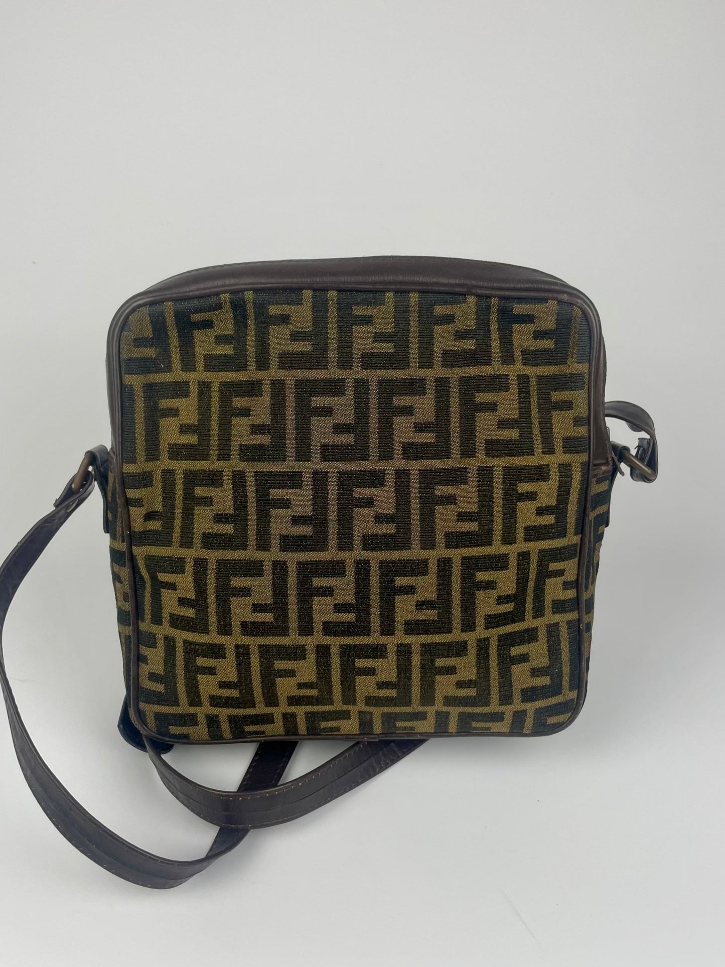 The Vintage Bag Fendi messenger crossbody