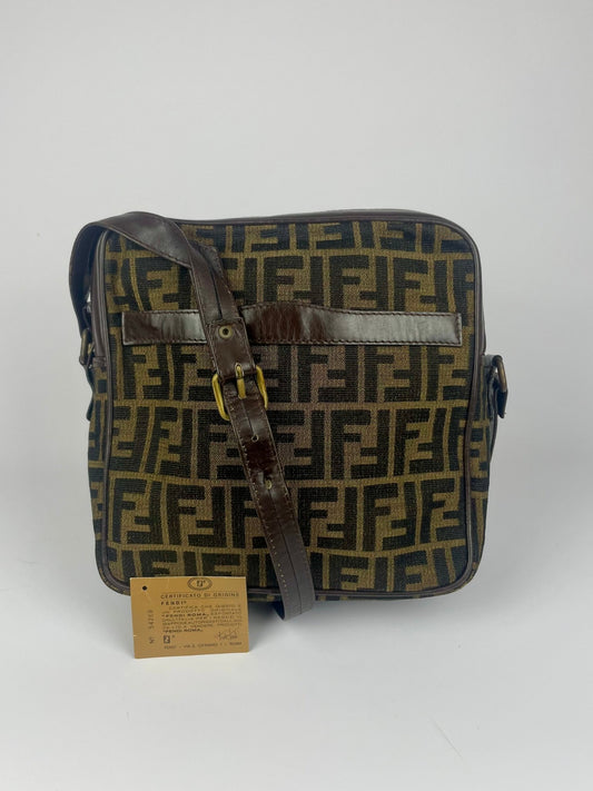 The Vintage Bag Fendi messenger crossbody