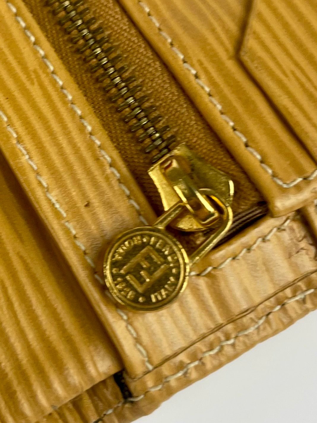 The Vintage Bag Fendi Zucca Pung