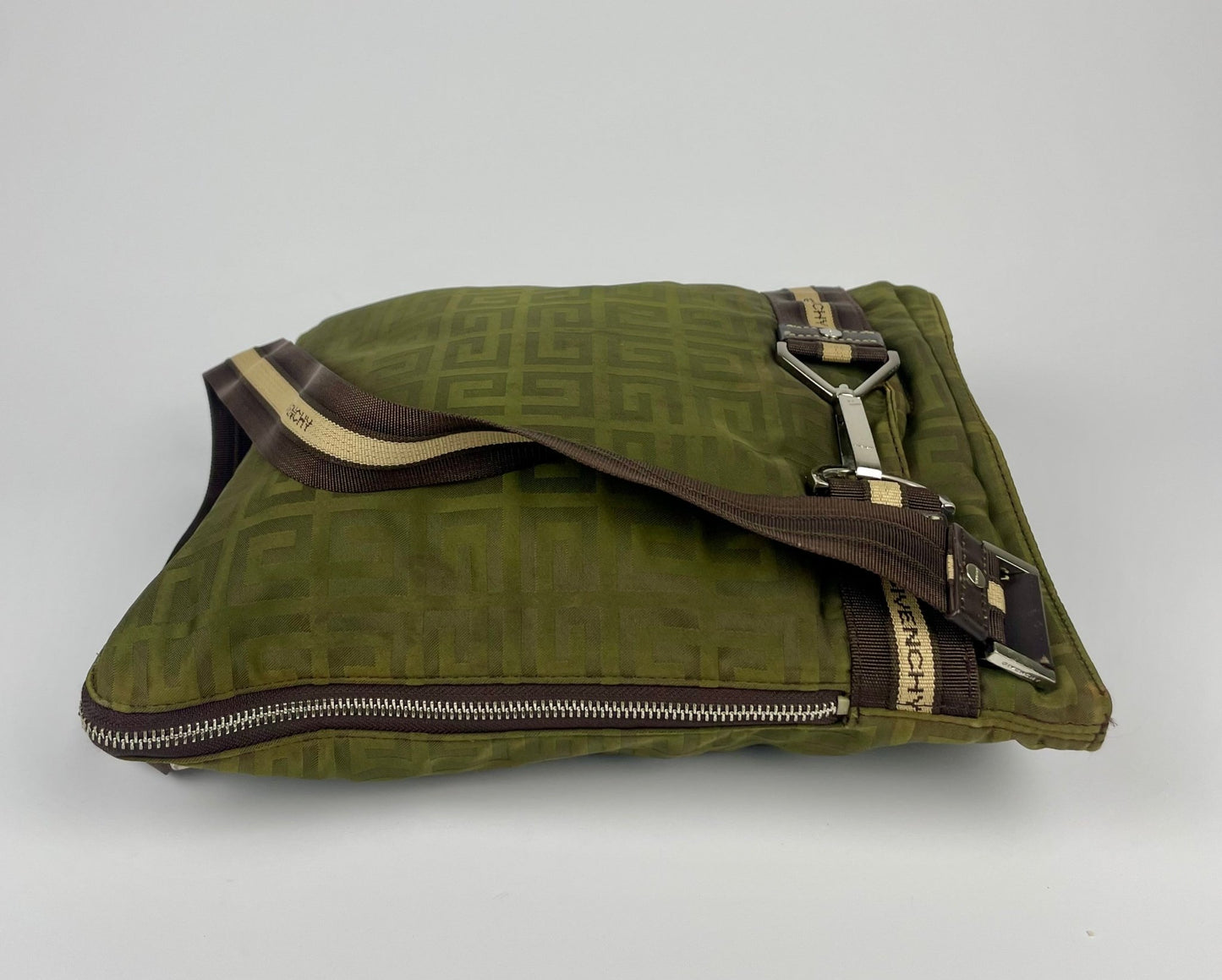 The Vintage Bag Givenchy Crossbody