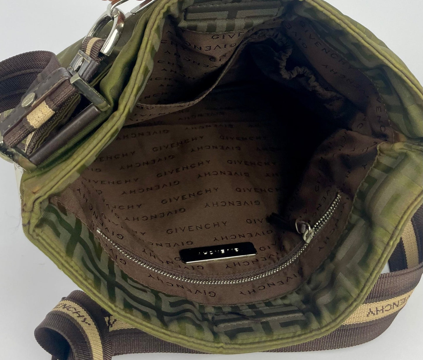 The Vintage Bag Givenchy Crossbody
