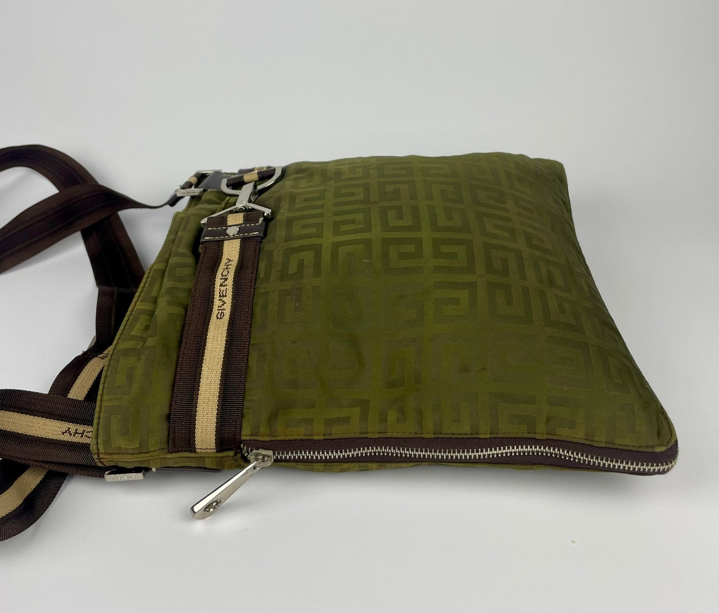 The Vintage Bag Givenchy Crossbody