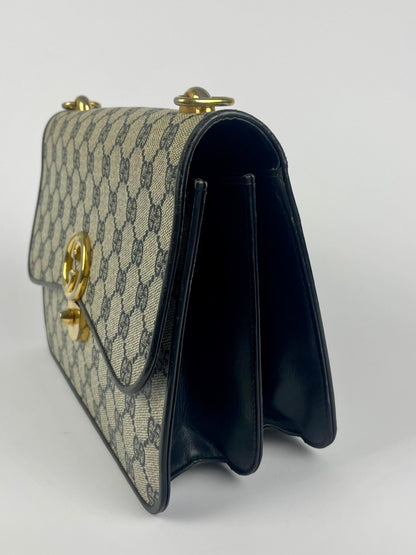 The Vintage Bag Gucci Clutch