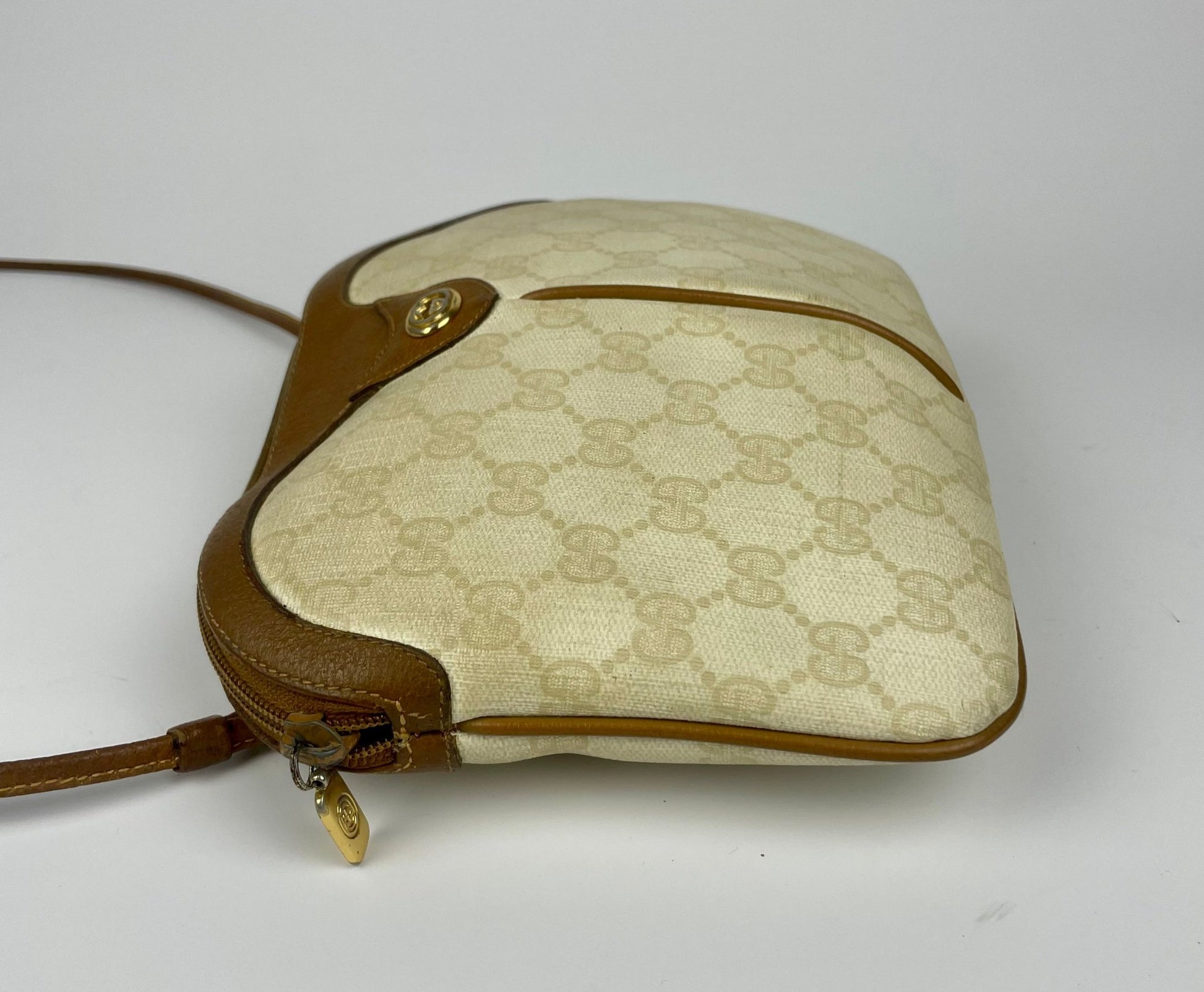 The Vintage Bag Gucci Crossbody