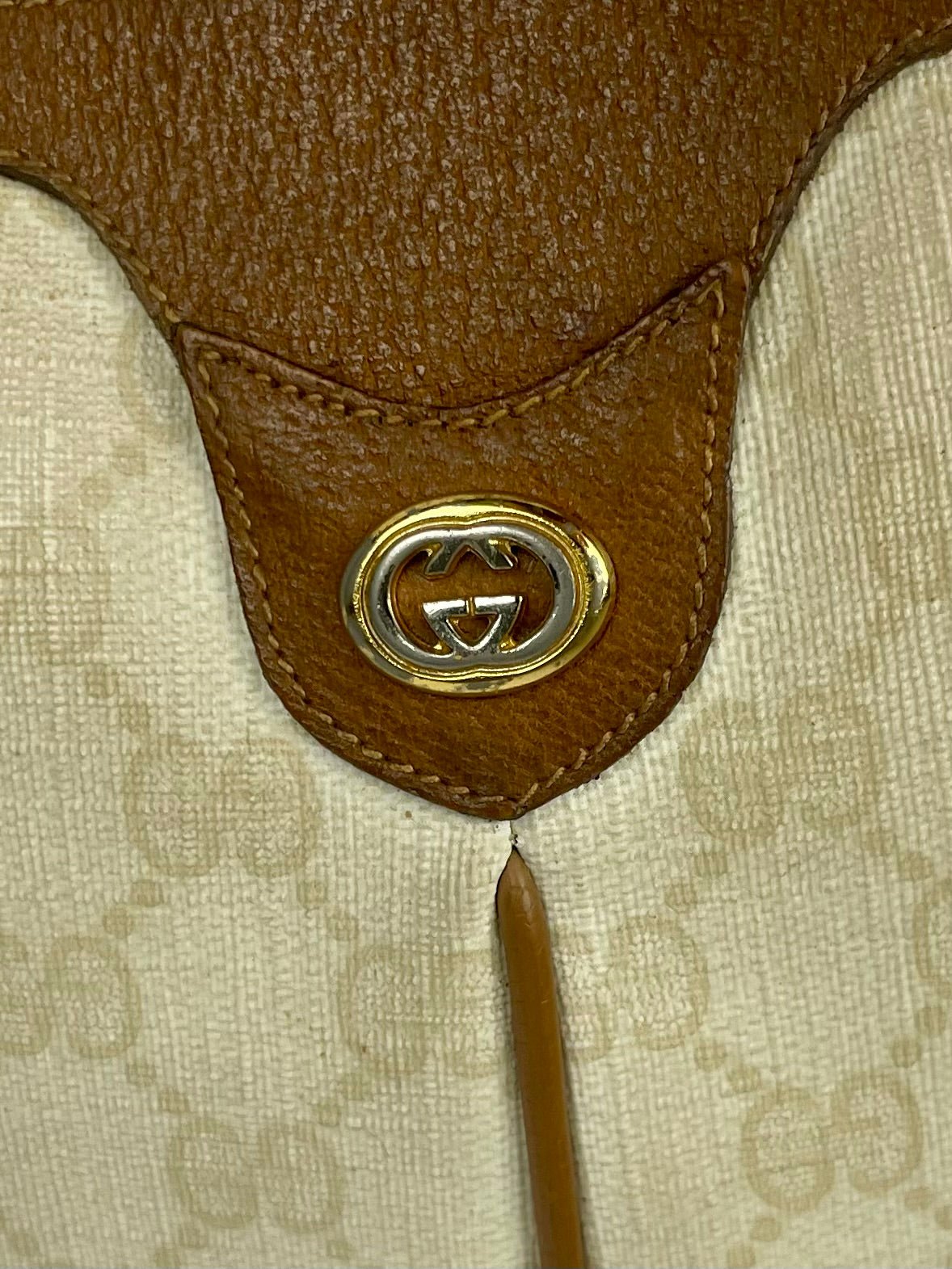 The Vintage Bag Gucci Crossbody